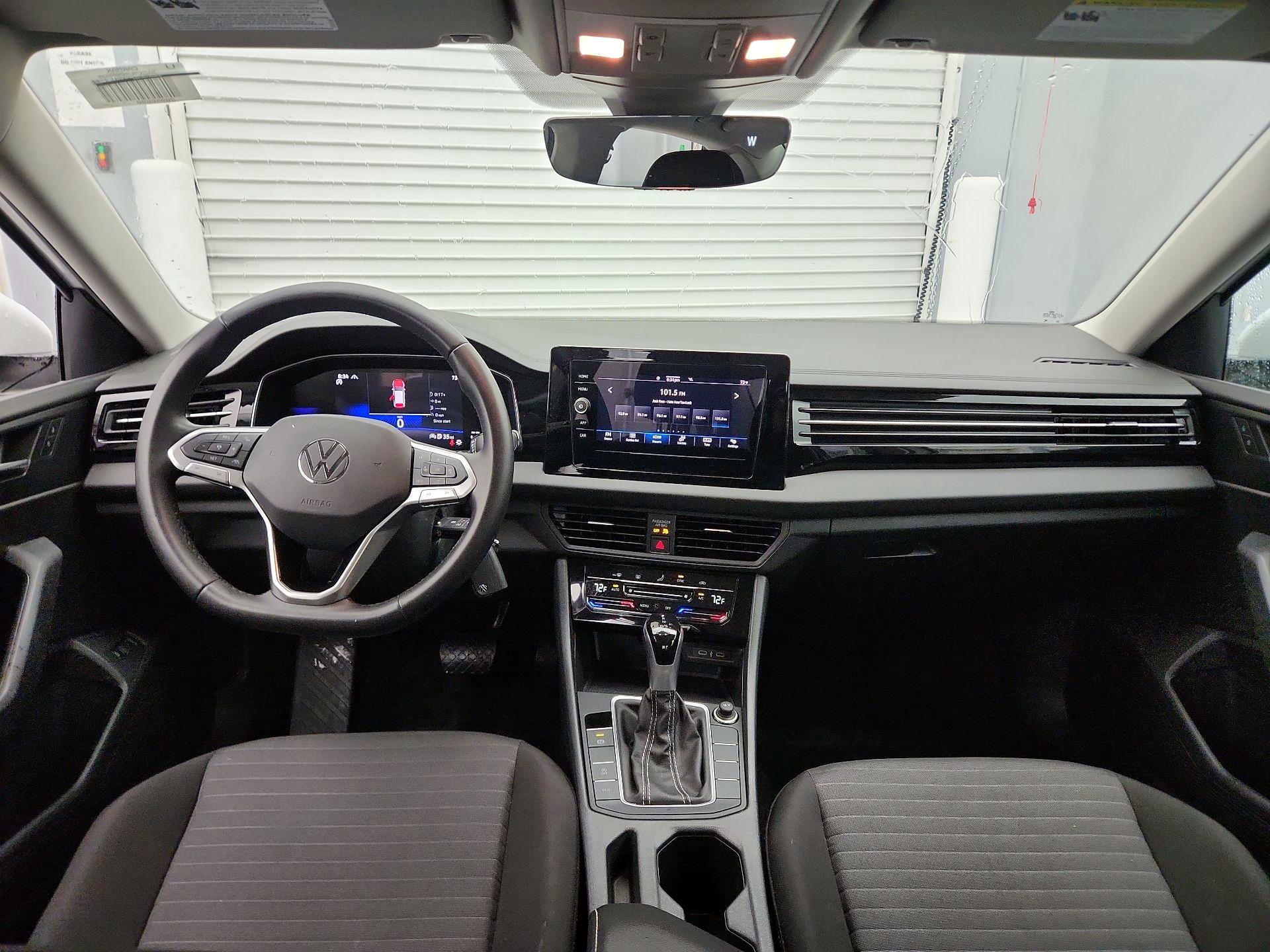 Thumbnail: 2025 Volkswagen Jetta - 9
