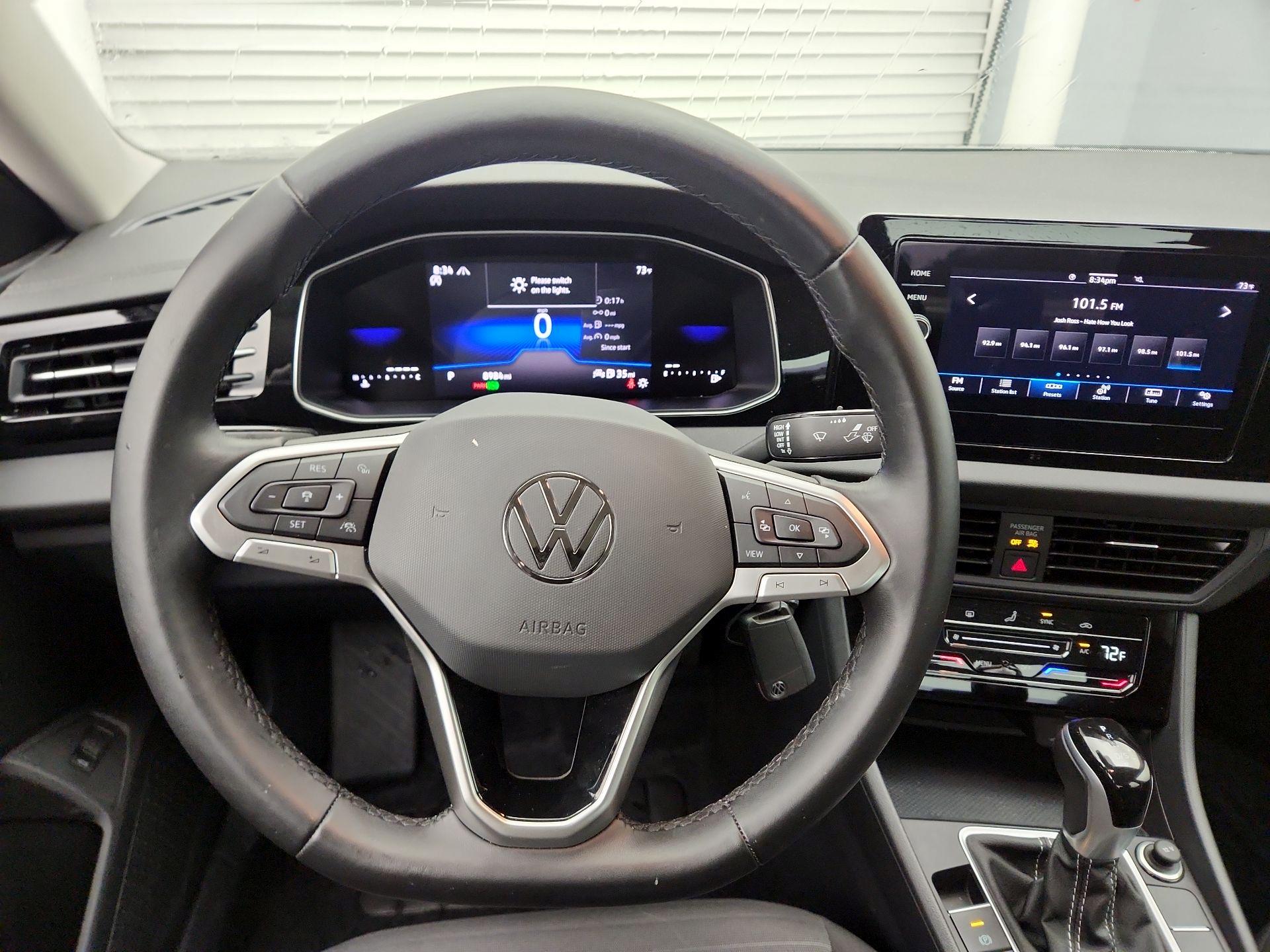 Thumbnail: 2025 Volkswagen Jetta - 10
