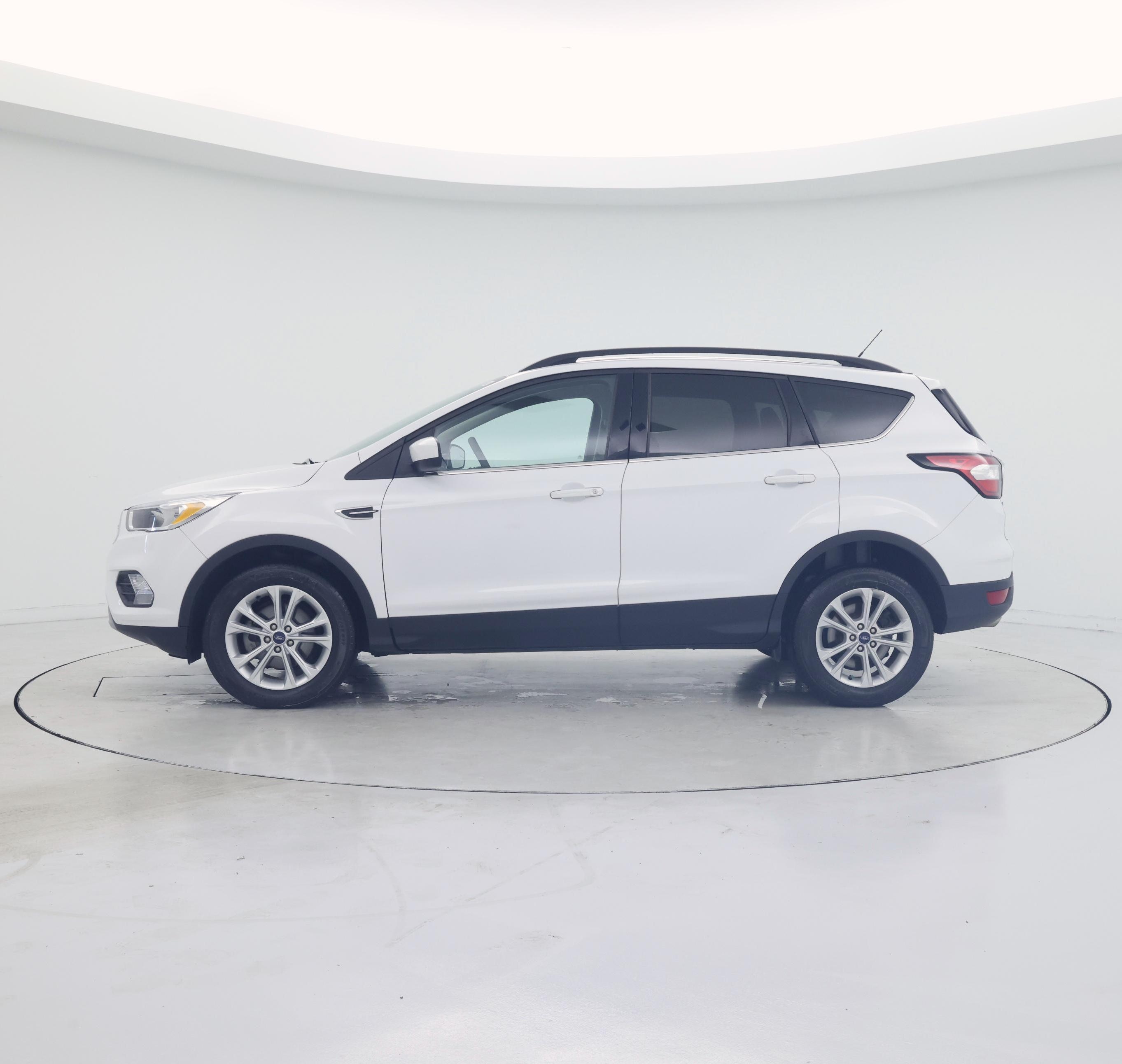 Thumbnail: 2018 Ford Escape - 3
