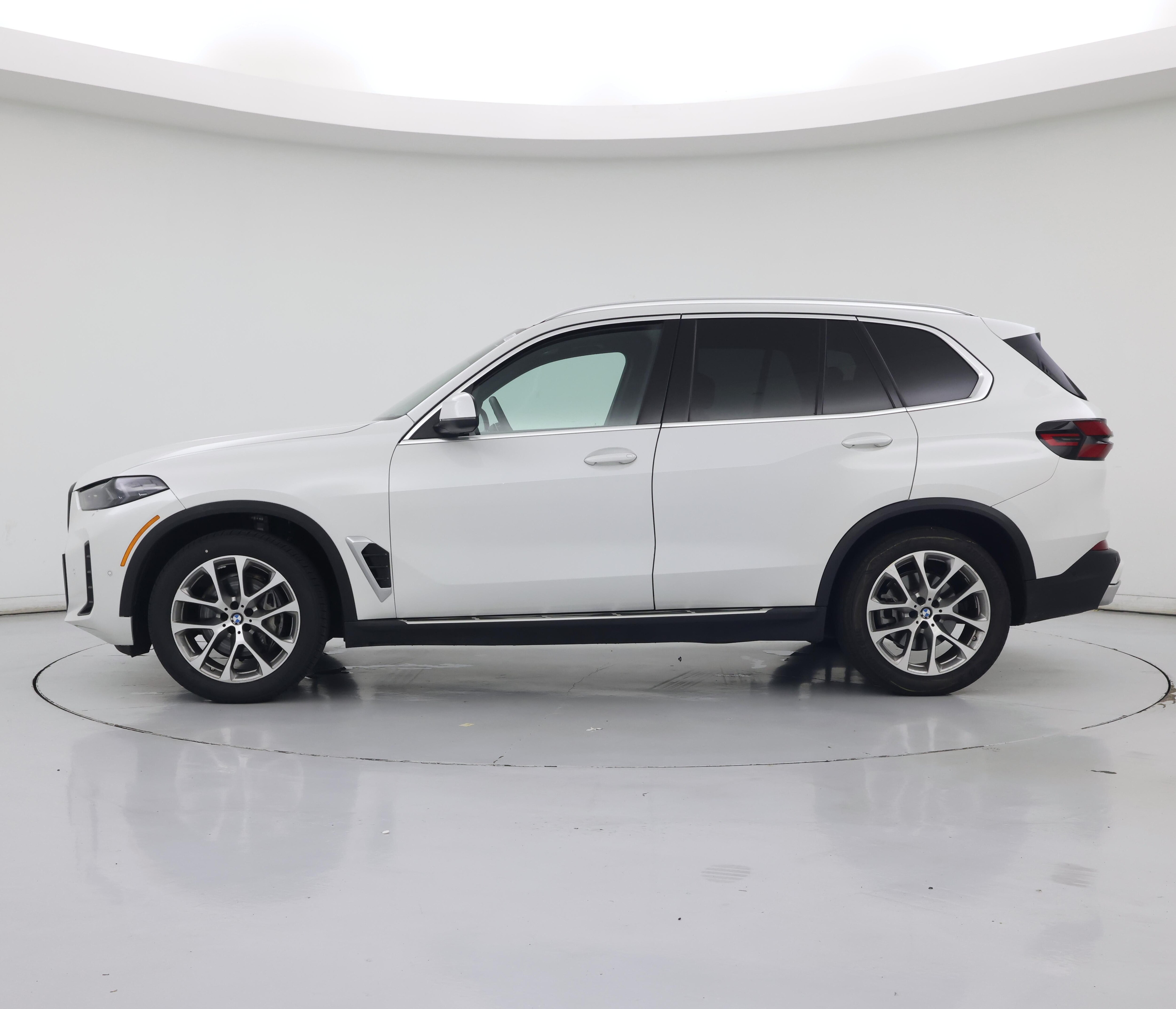 Thumbnail: 2025 BMW X5 - 3