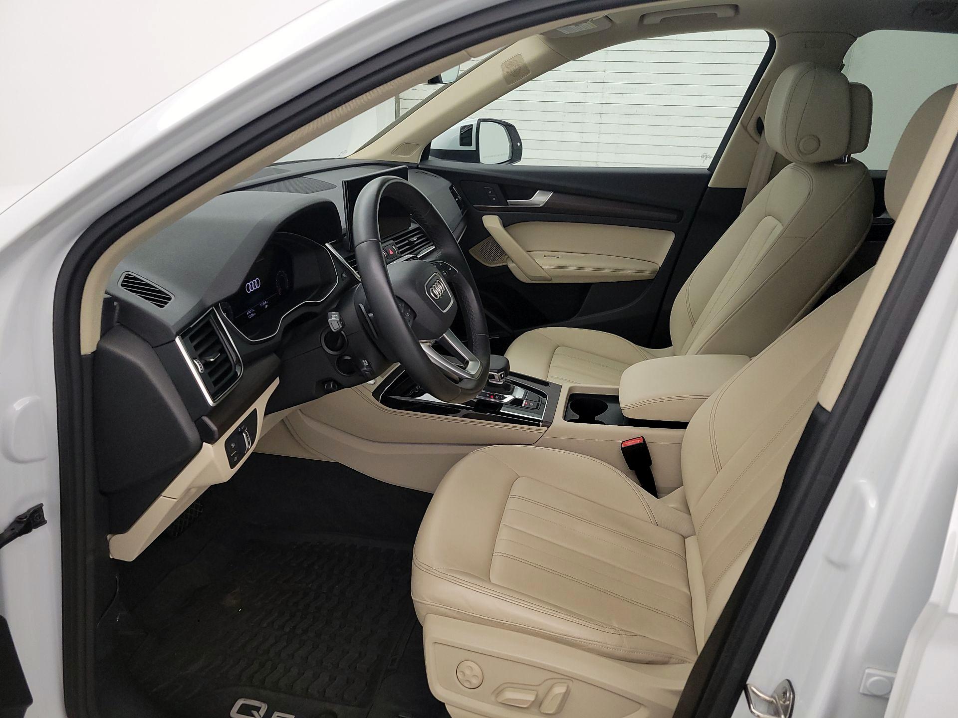 Thumbnail: 2023 Audi Q5 - 11