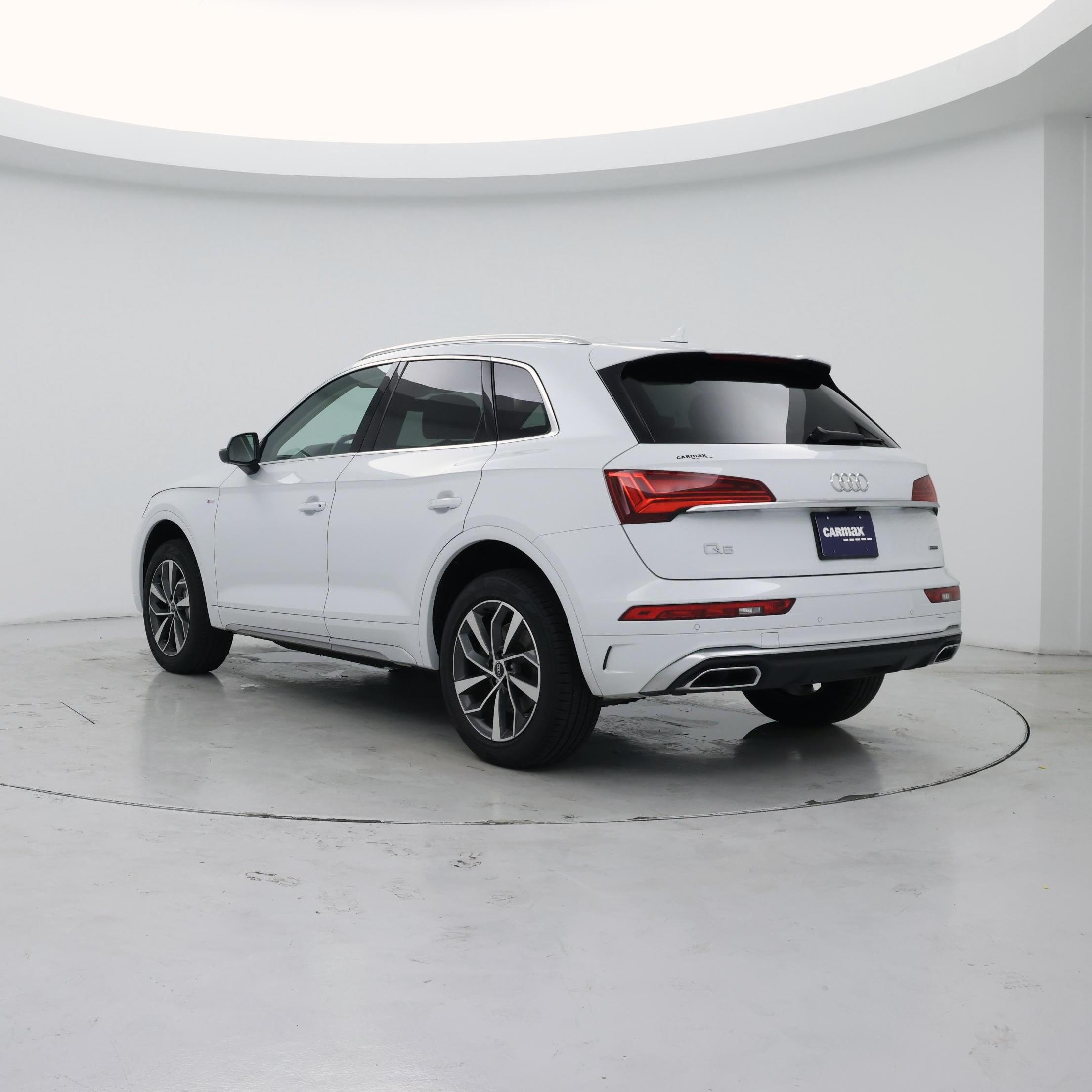 Thumbnail: 2023 Audi Q5 - 2