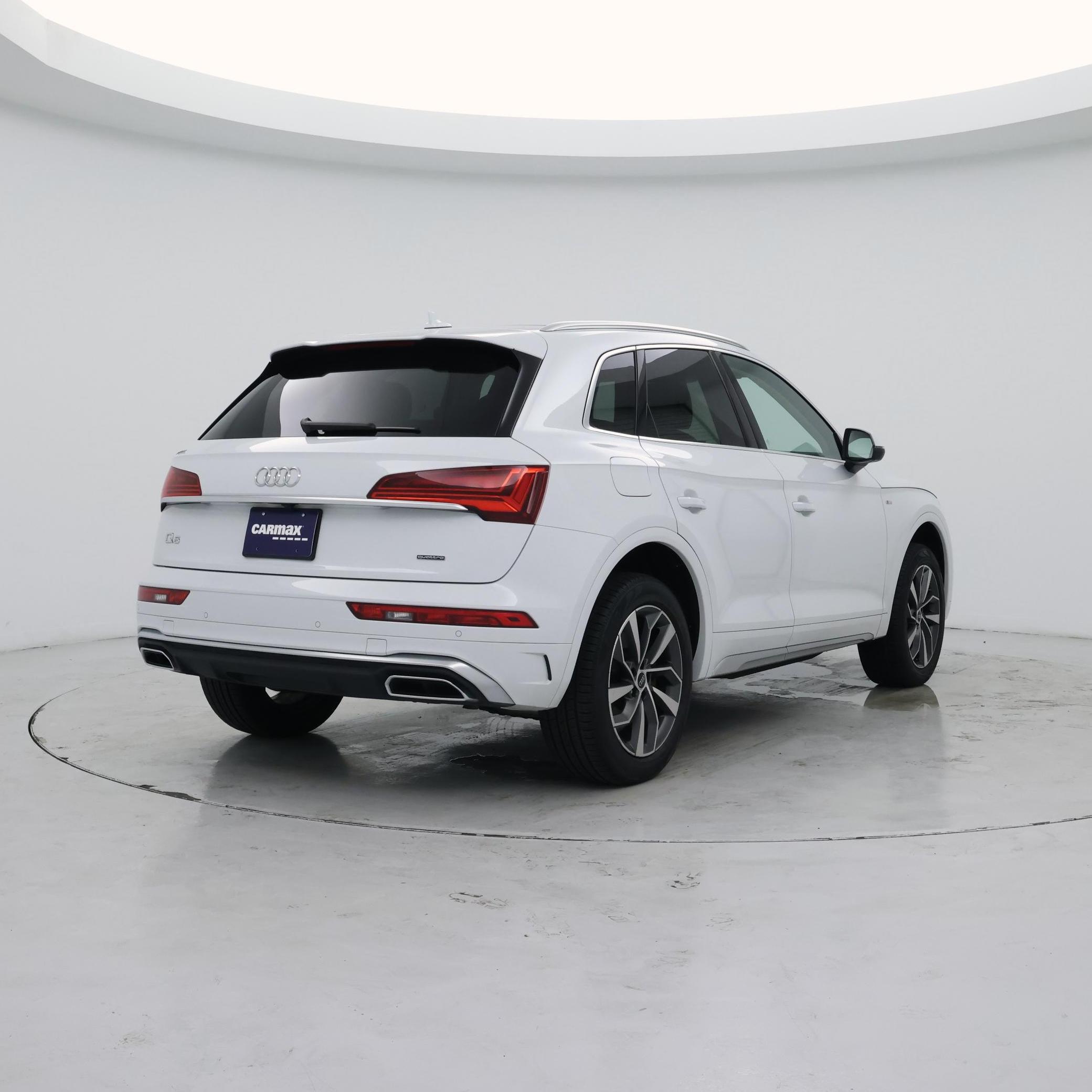 Thumbnail: 2023 Audi Q5 - 8