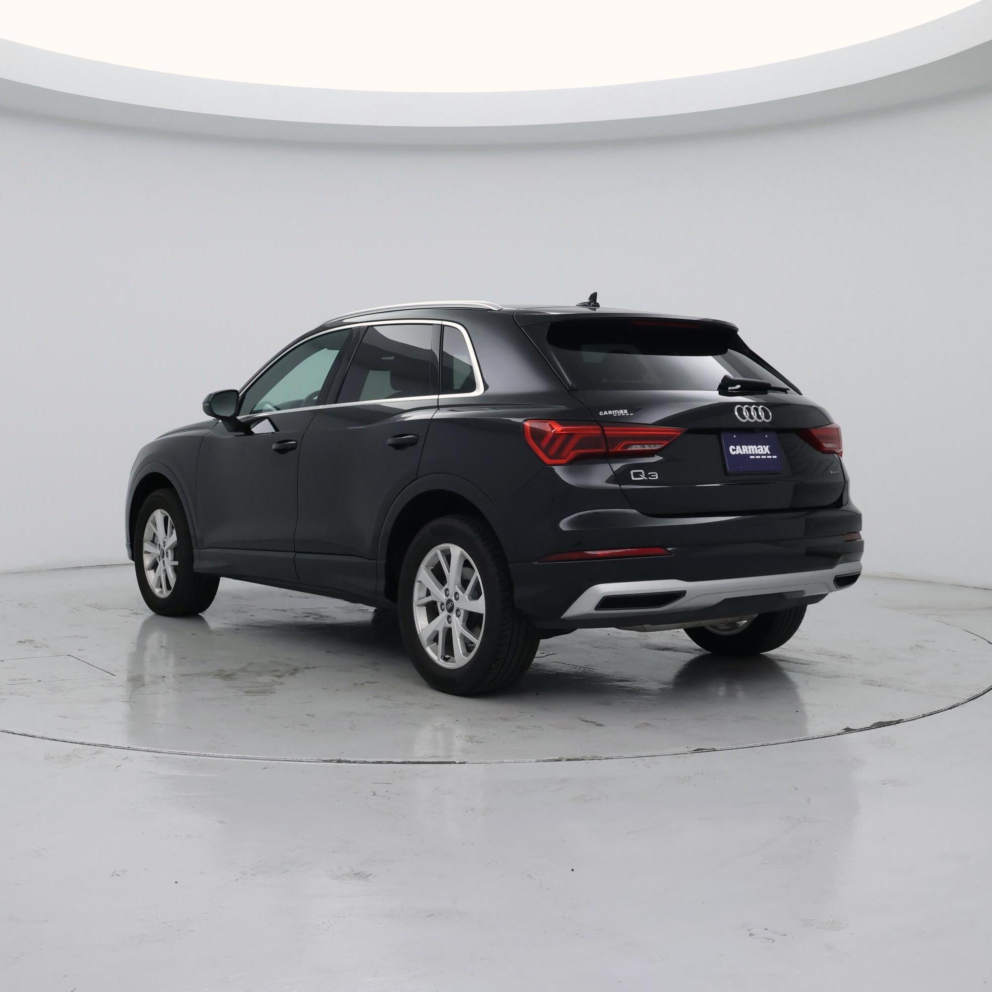 Thumbnail: 2023 Audi Q3 - 2