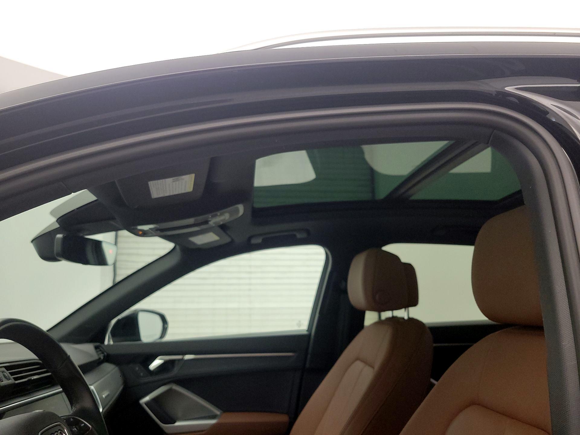 Thumbnail: 2023 Audi Q3 - 19