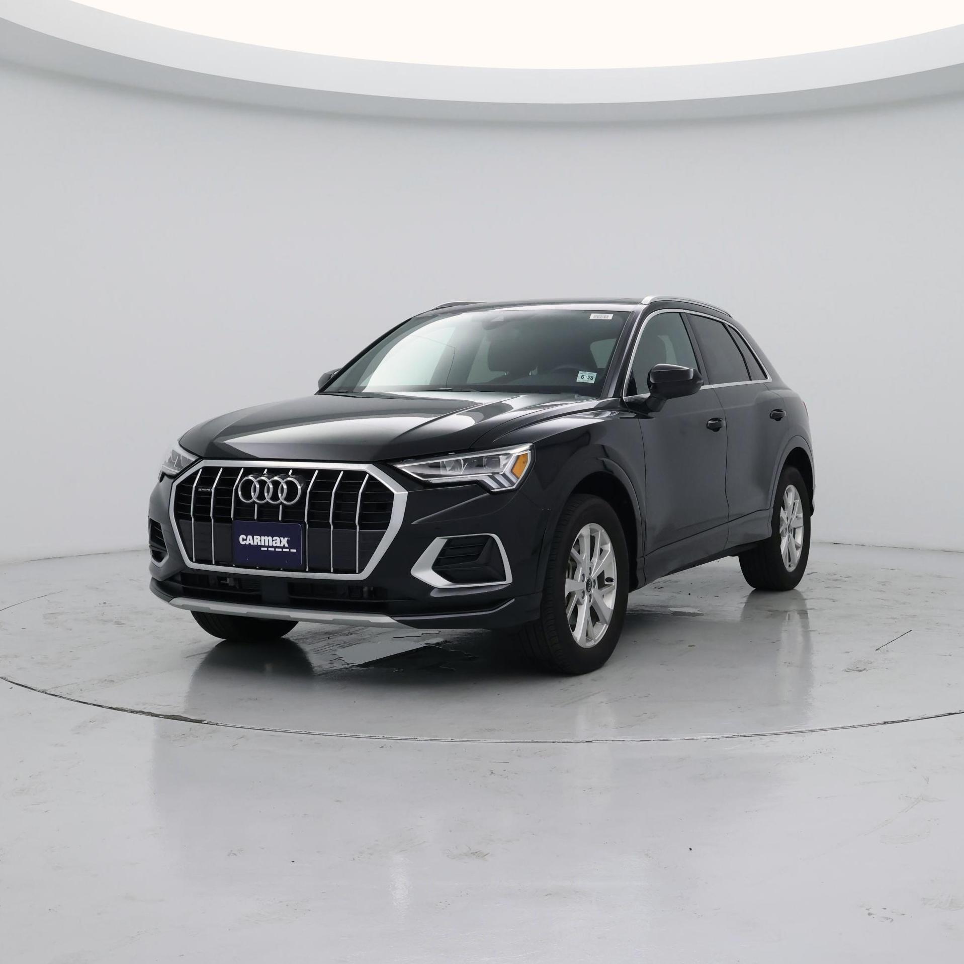 Thumbnail: 2023 Audi Q3 - 4