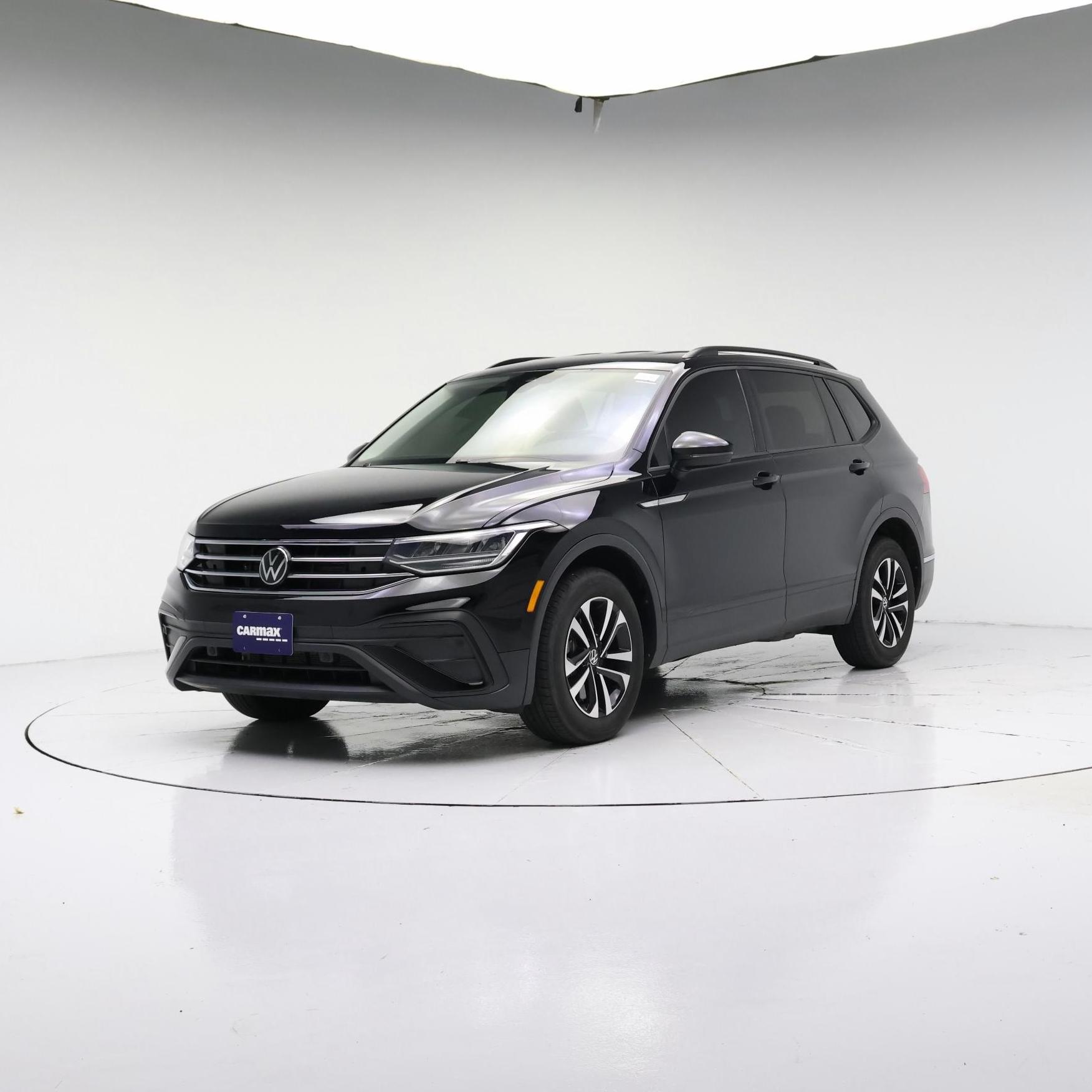 Thumbnail: 2023 Volkswagen Tiguan - 4