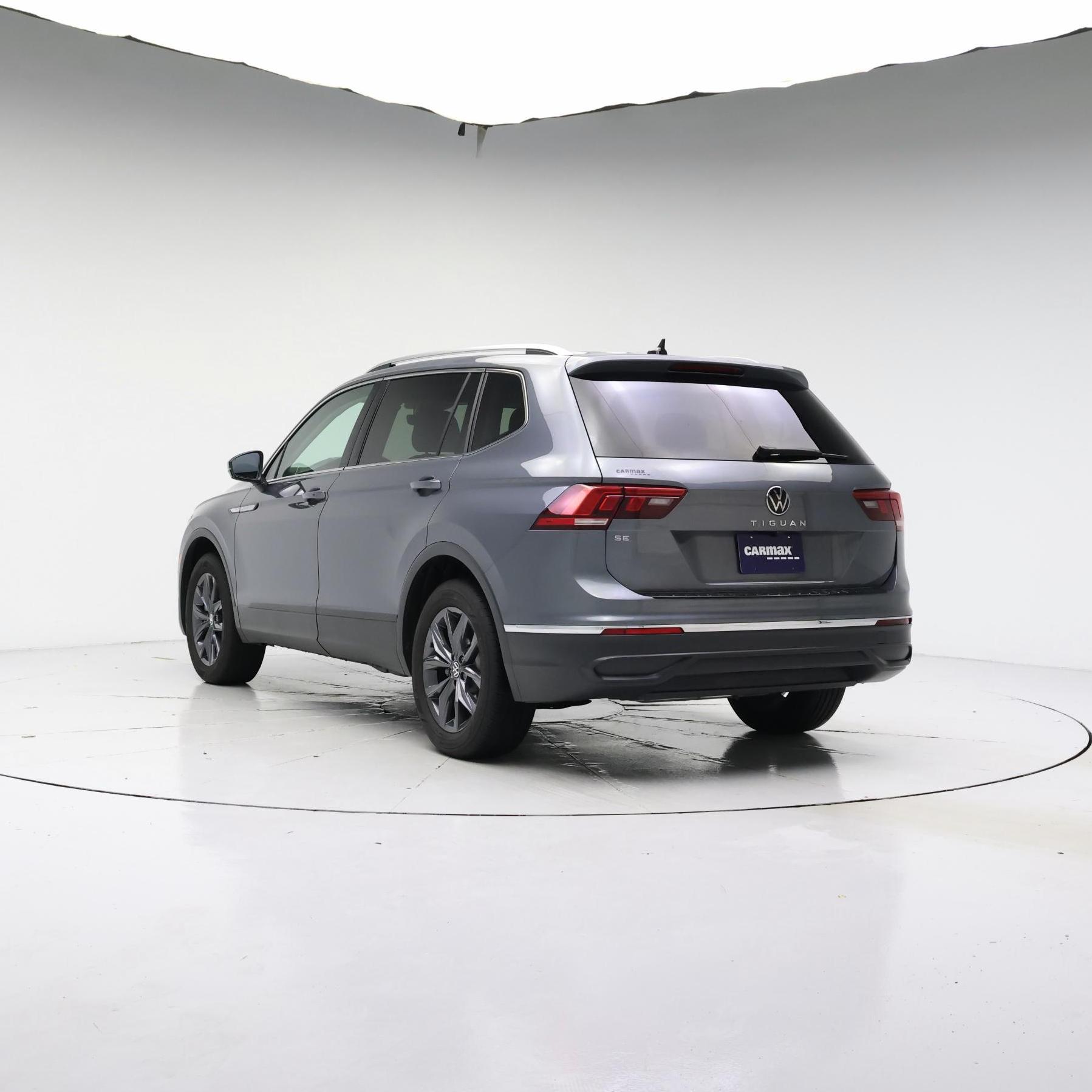 Thumbnail: 2023 Volkswagen Tiguan - 2