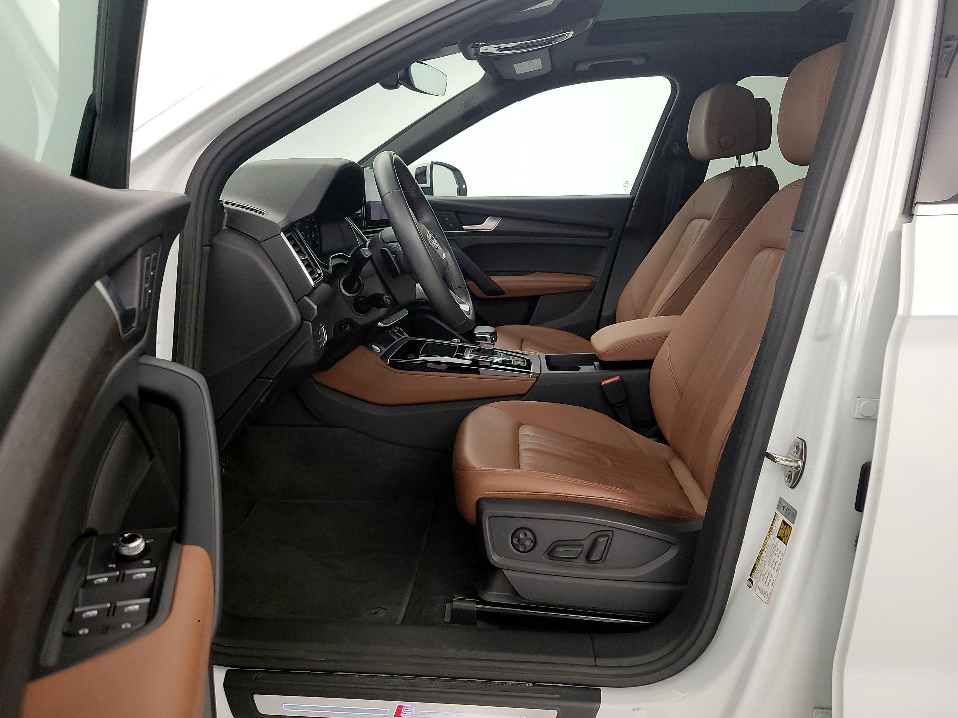 Thumbnail: 2023 Audi Q5 - 11