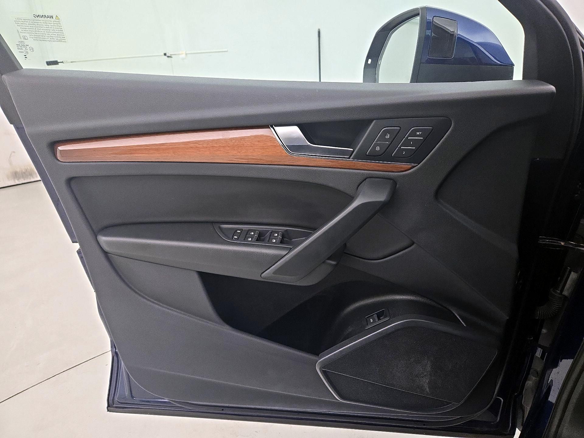 Thumbnail: 2023 Audi Q5 - 12