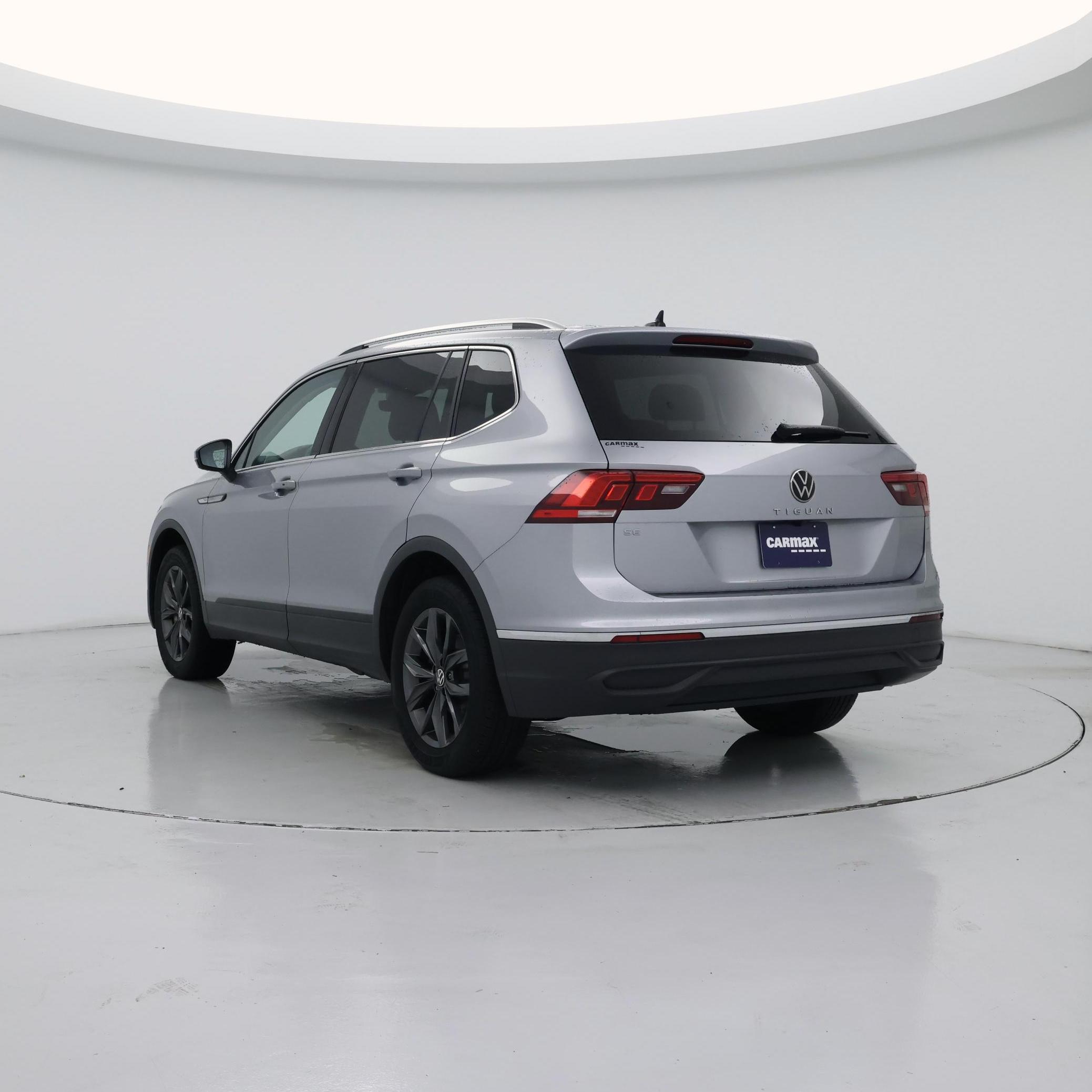 Thumbnail: 2023 Volkswagen Tiguan - 2