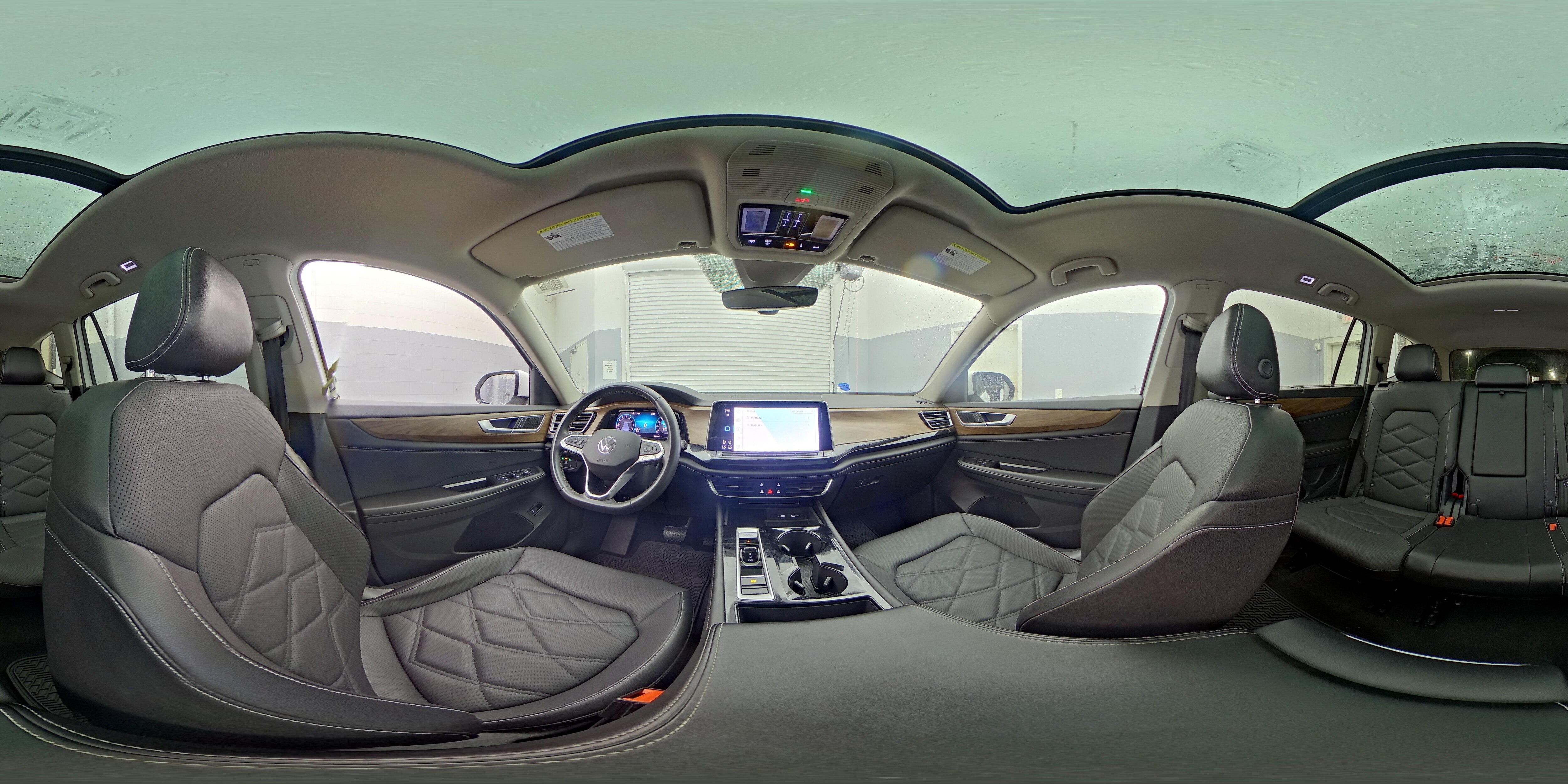 2024 Volkswagen Atlas SE w/Tech - Photo 25