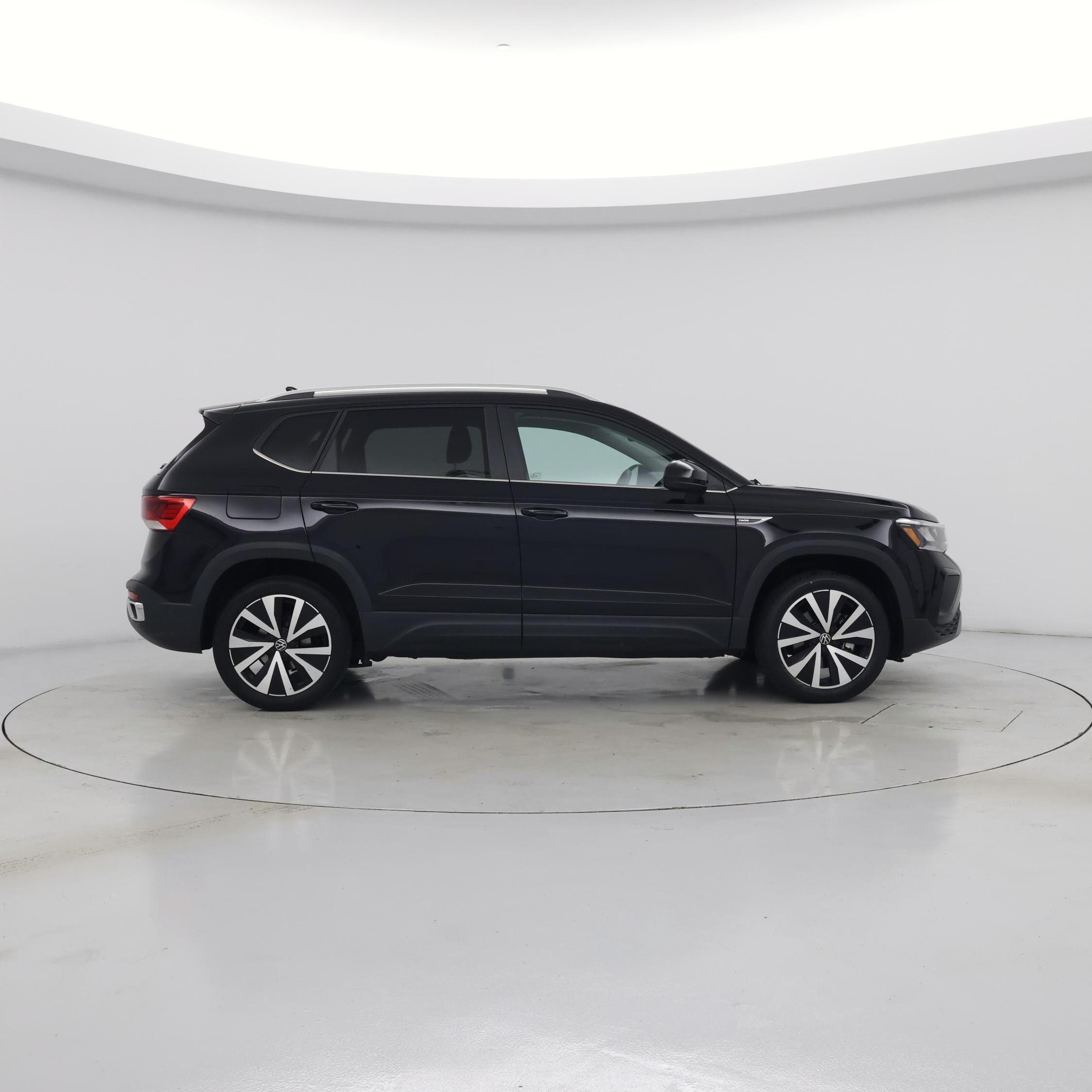 Thumbnail: 2023 Volkswagen Taos - 7