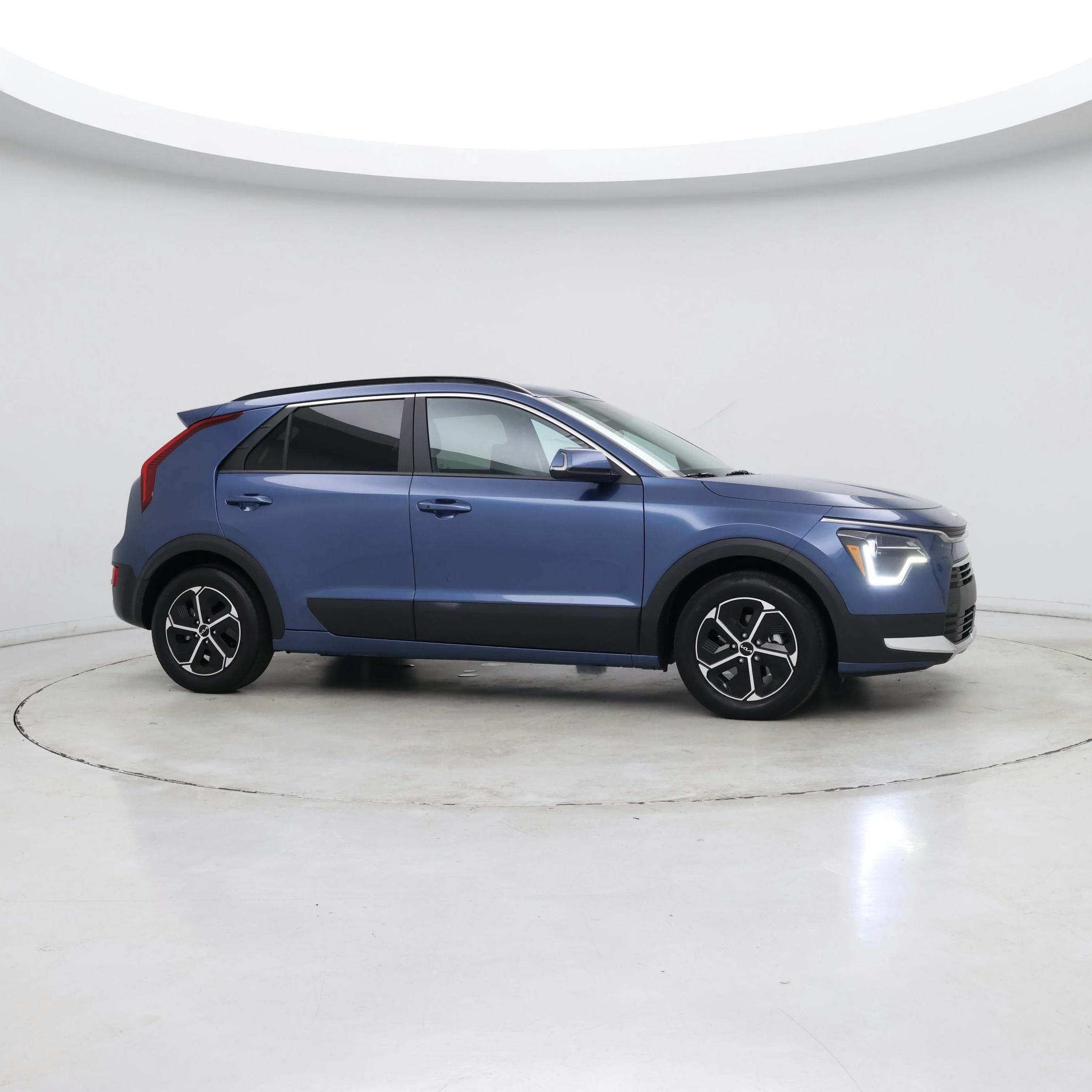 Thumbnail: 2024 Kia Niro - 7