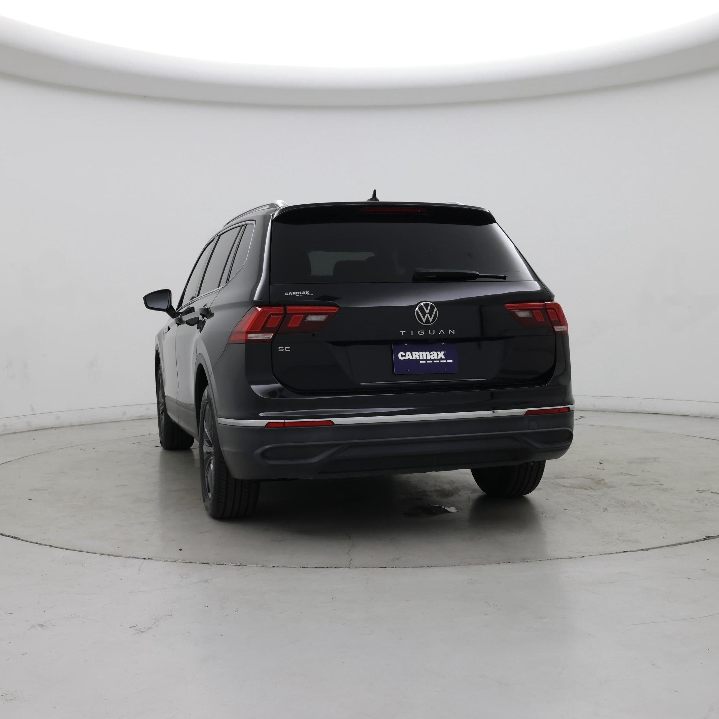 Thumbnail: 2023 Volkswagen Tiguan - 2