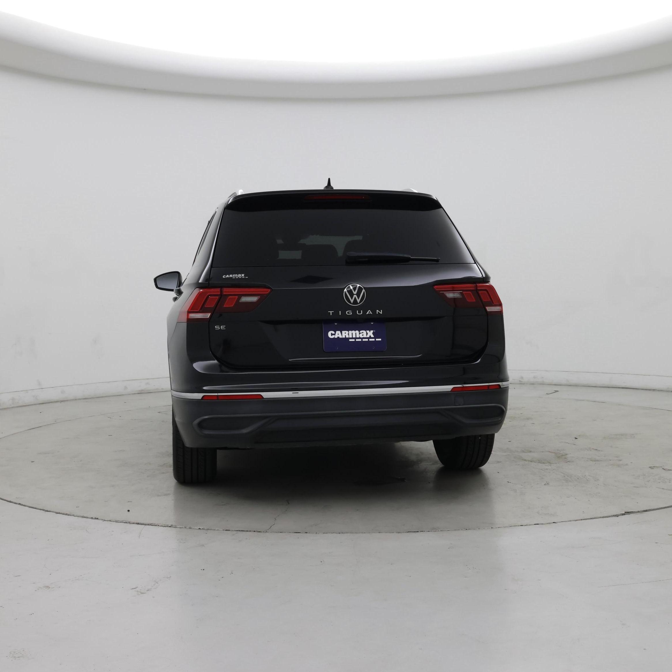 Thumbnail: 2023 Volkswagen Tiguan - 8
