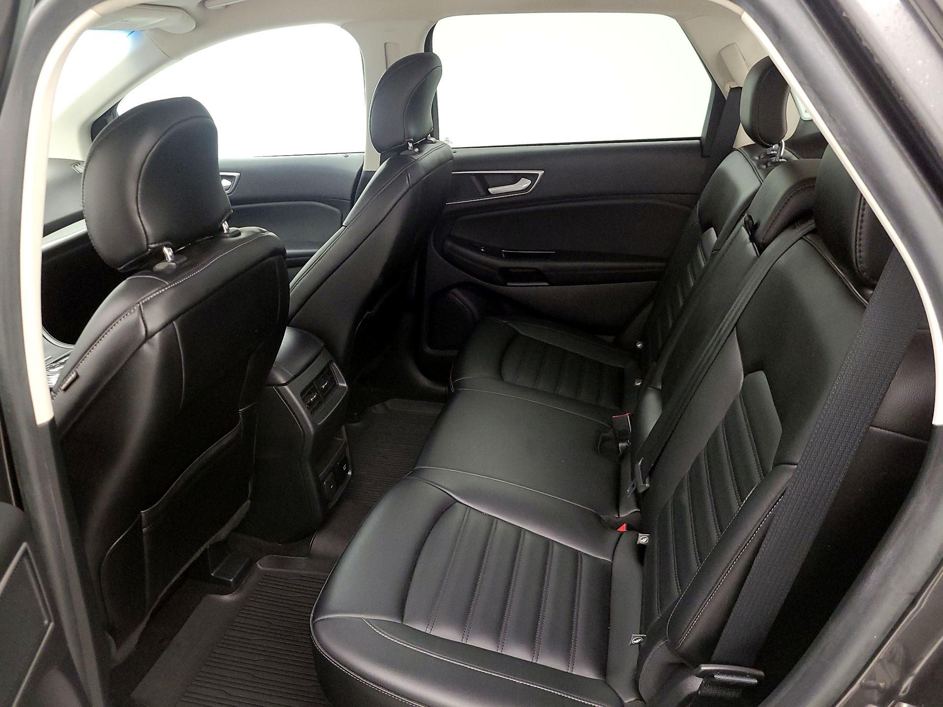 Thumbnail: 2019 Ford Edge - 19