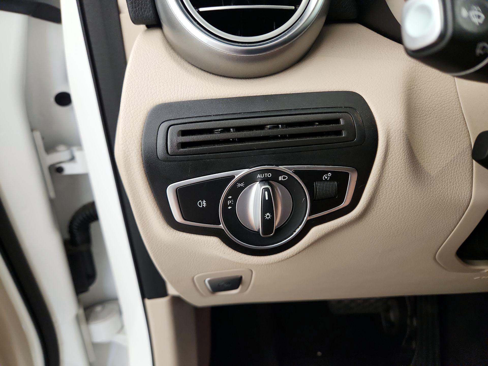 Thumbnail: 2020 Mercedes-Benz GLC - 13