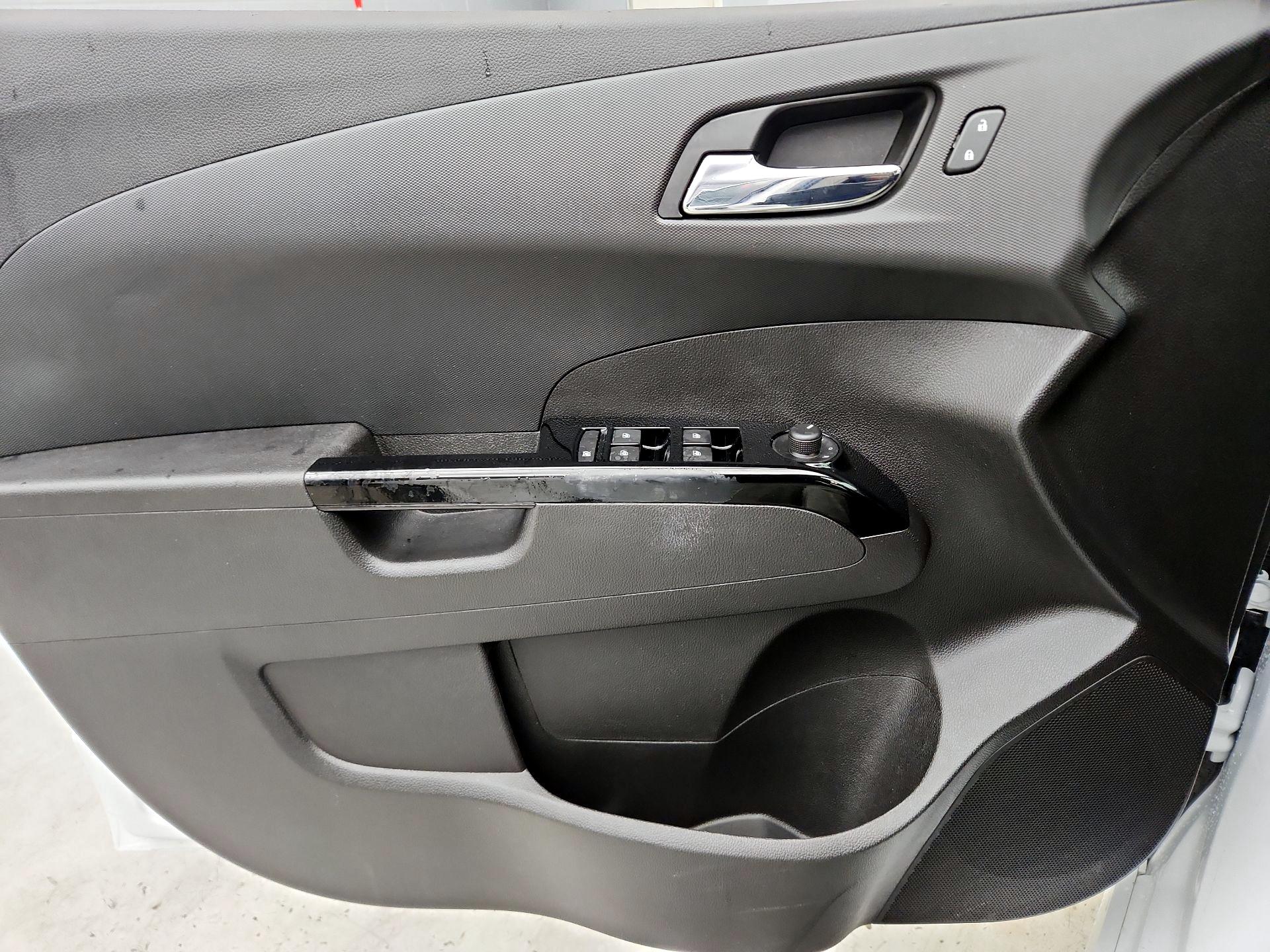Thumbnail: 2017 Chevrolet Sonic - 12