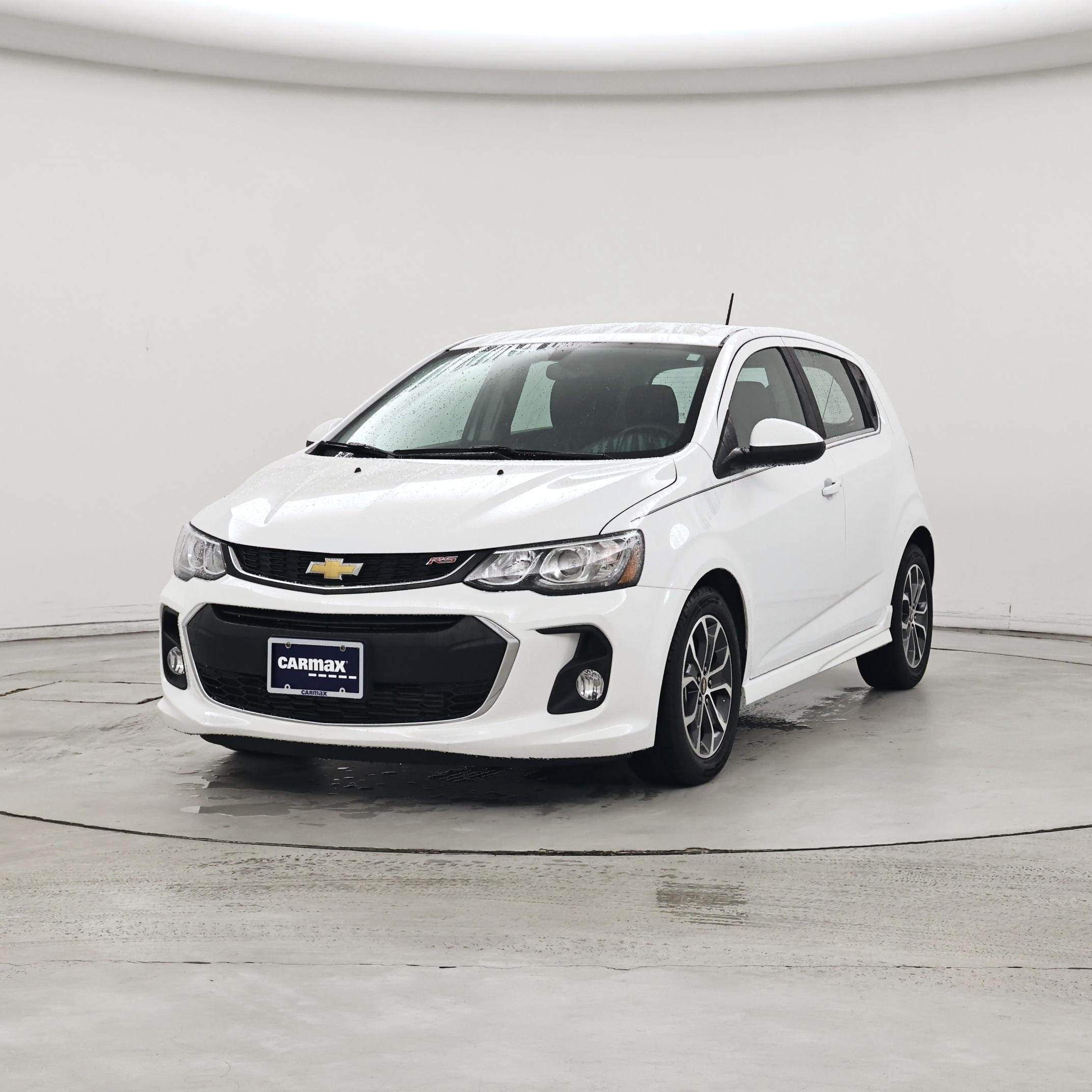 Thumbnail: 2017 Chevrolet Sonic - 4