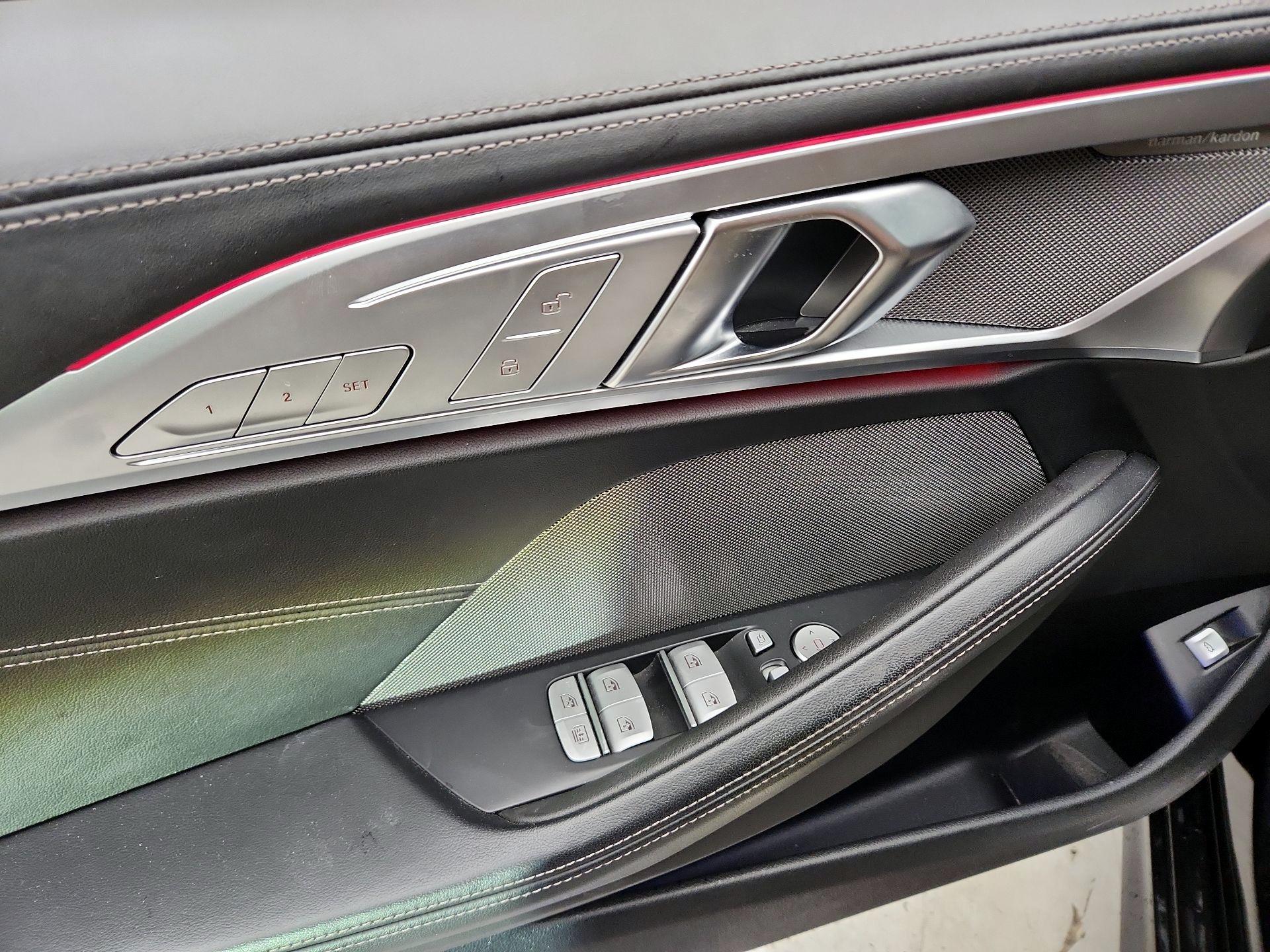 Thumbnail: 2020 BMW 8 Series - 12