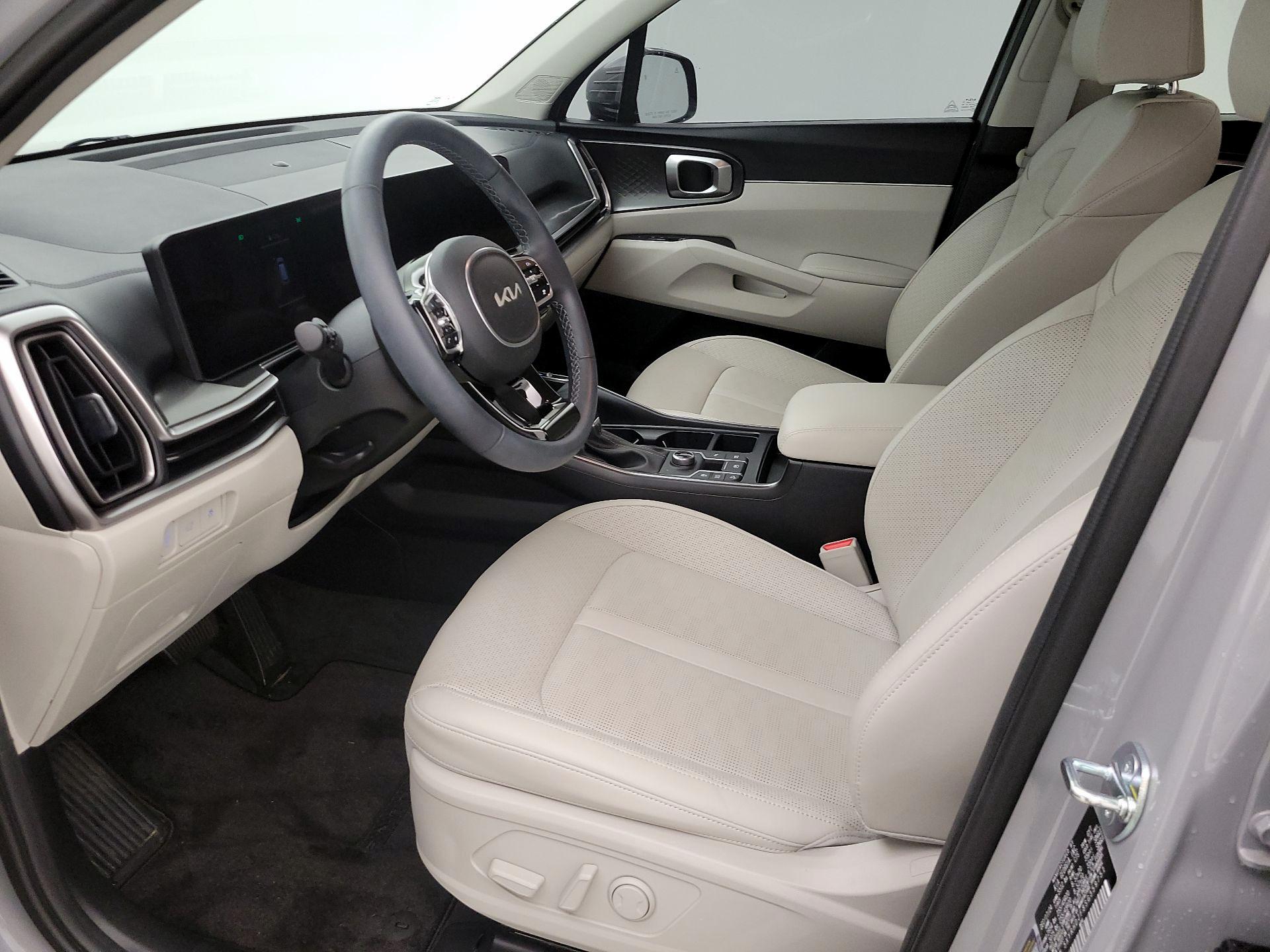 Thumbnail: 2025 Kia Sorento - 11