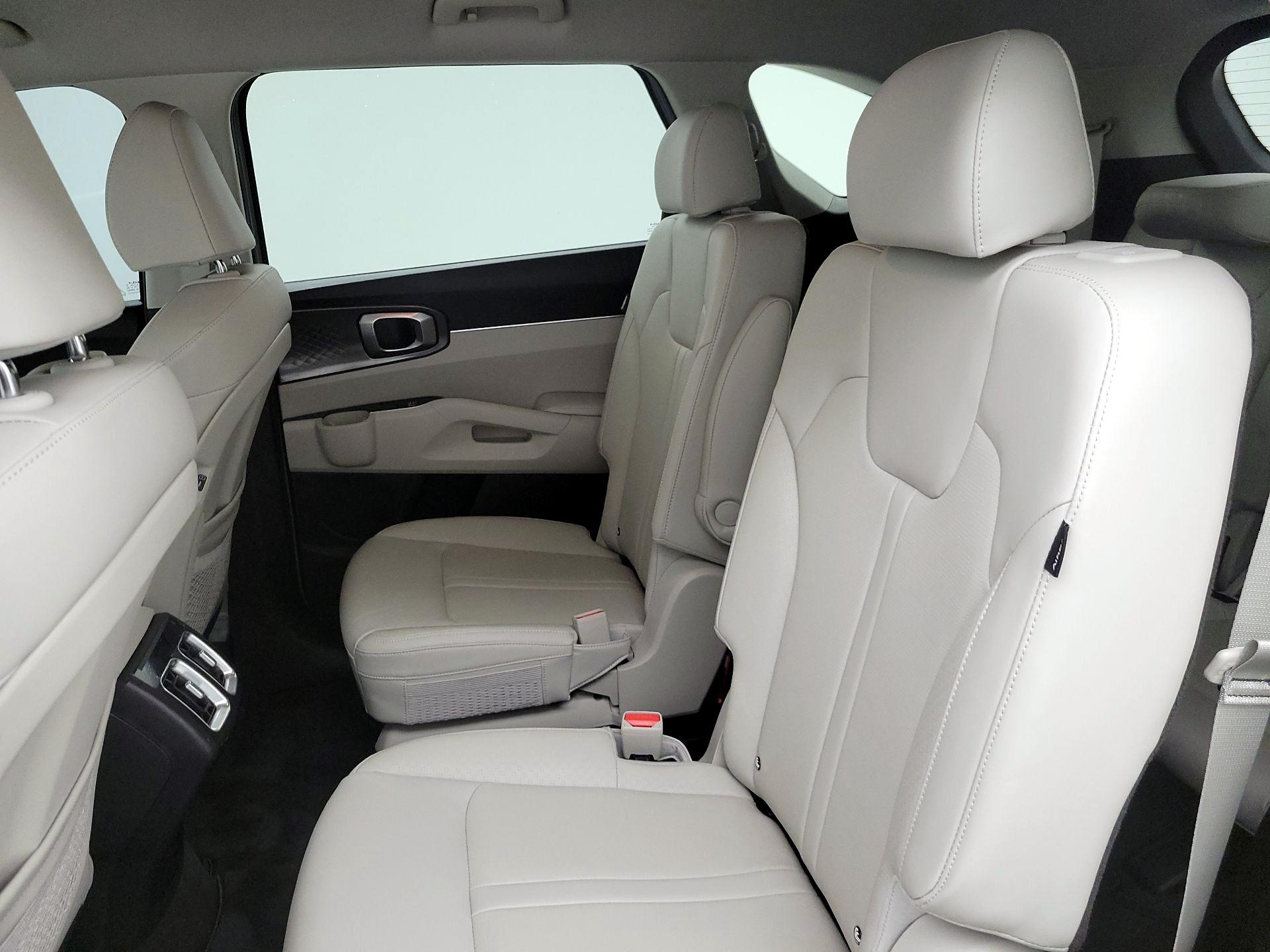 Thumbnail: 2025 Kia Sorento - 20