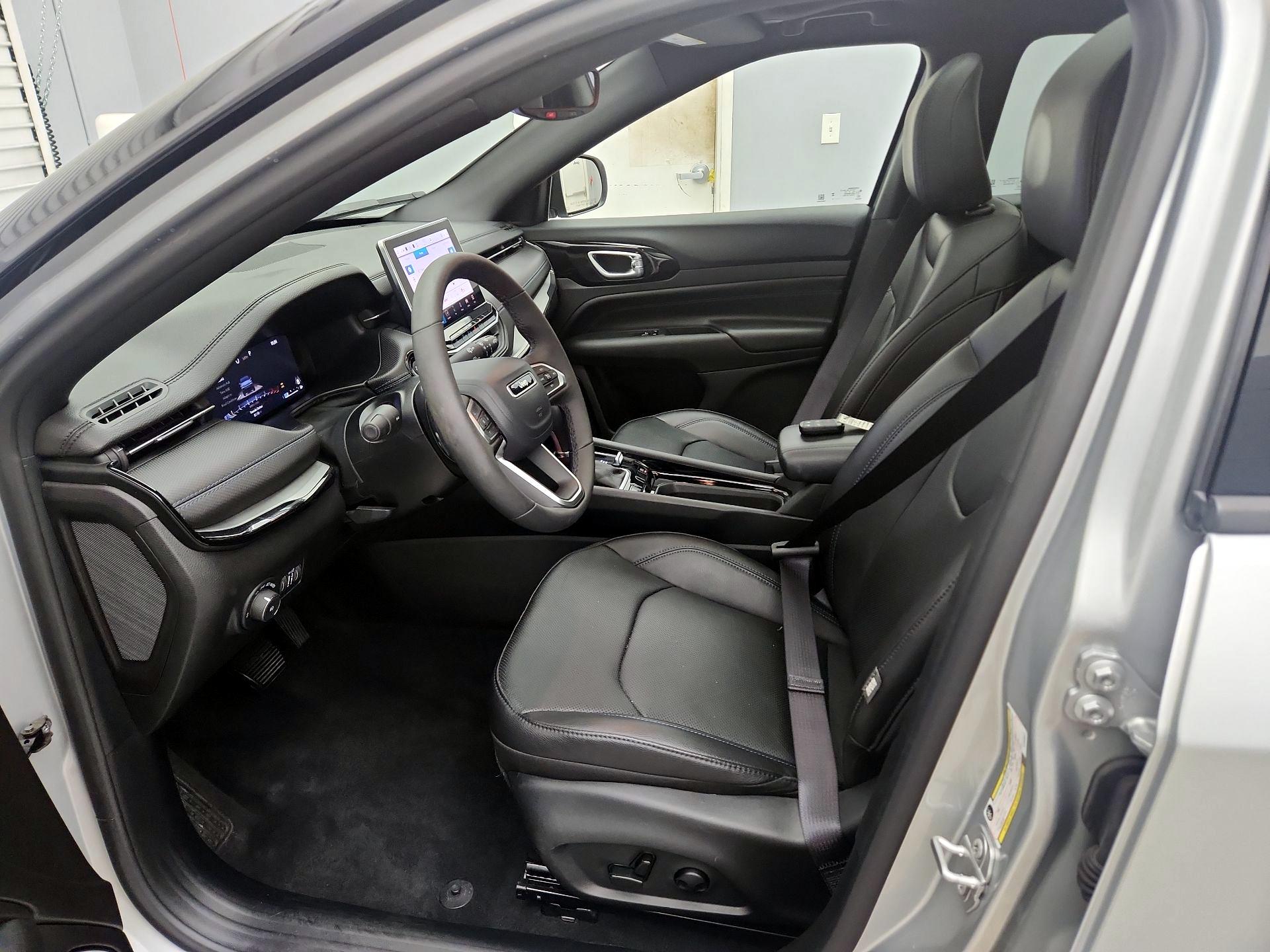 Thumbnail: 2025 Jeep Compass - 11