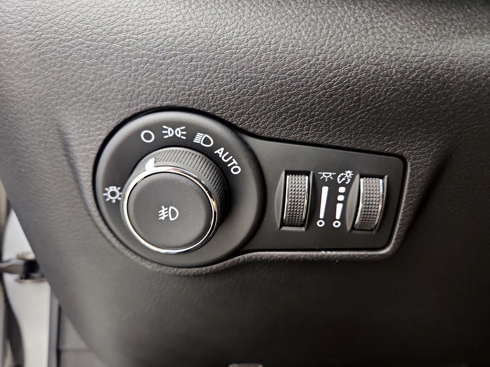 Thumbnail: 2025 Jeep Compass - 13