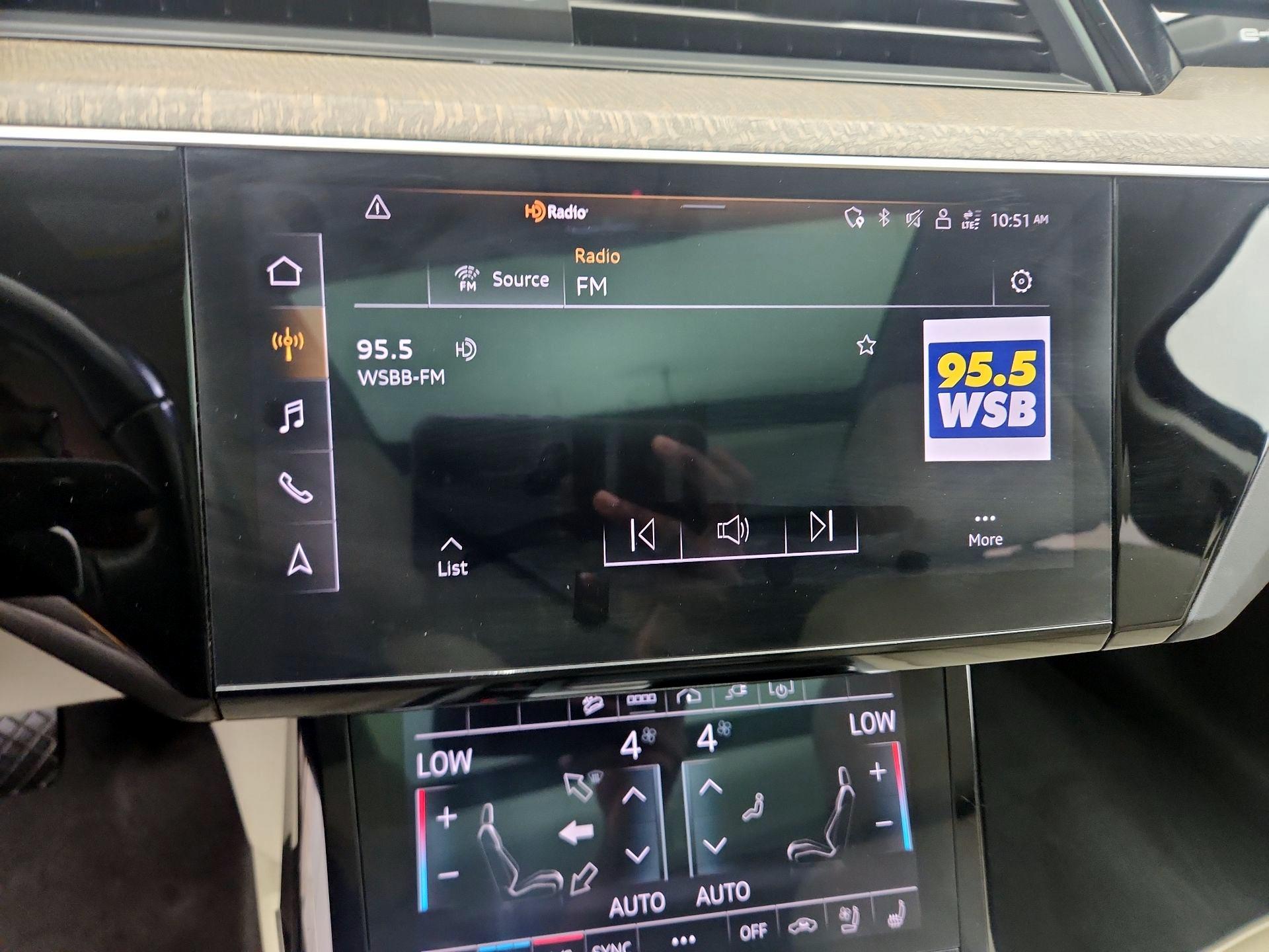 Thumbnail: 2024 Audi Q8 e-tron - 16