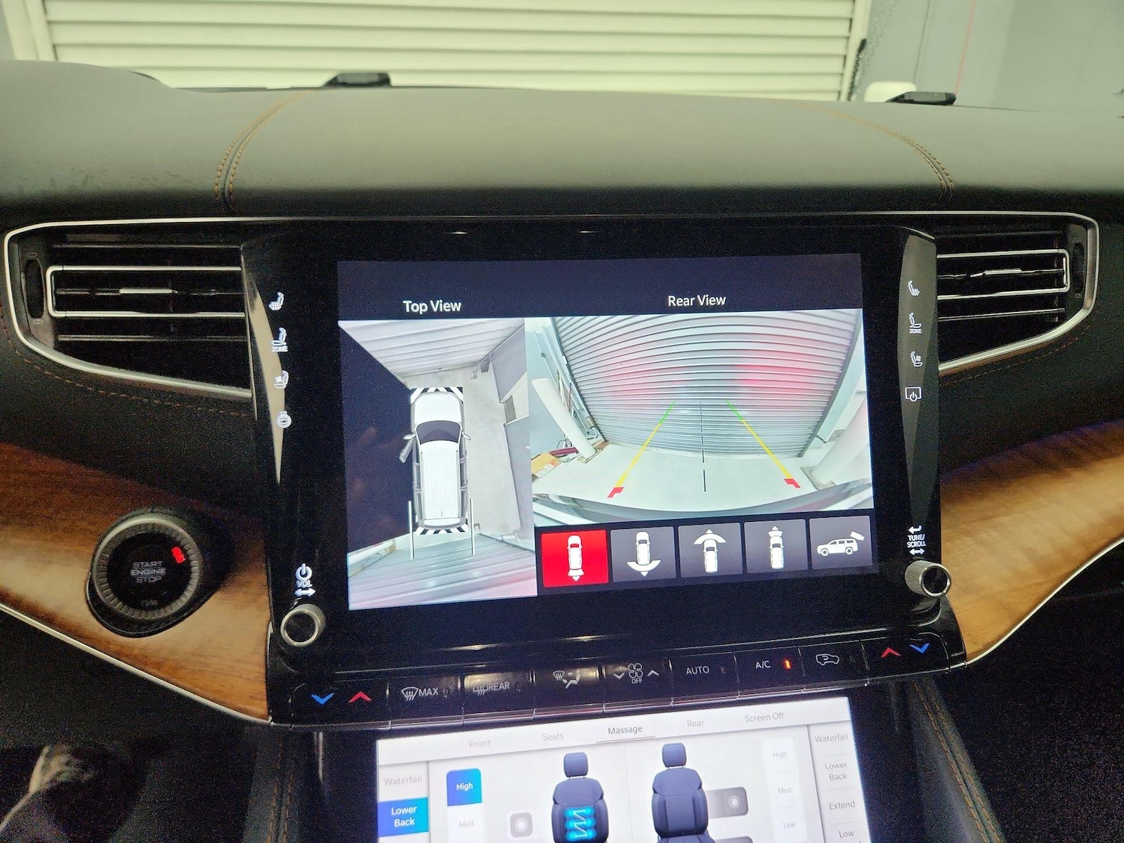2022 Jeep Grand Wagoneer Series II - Photo 16
