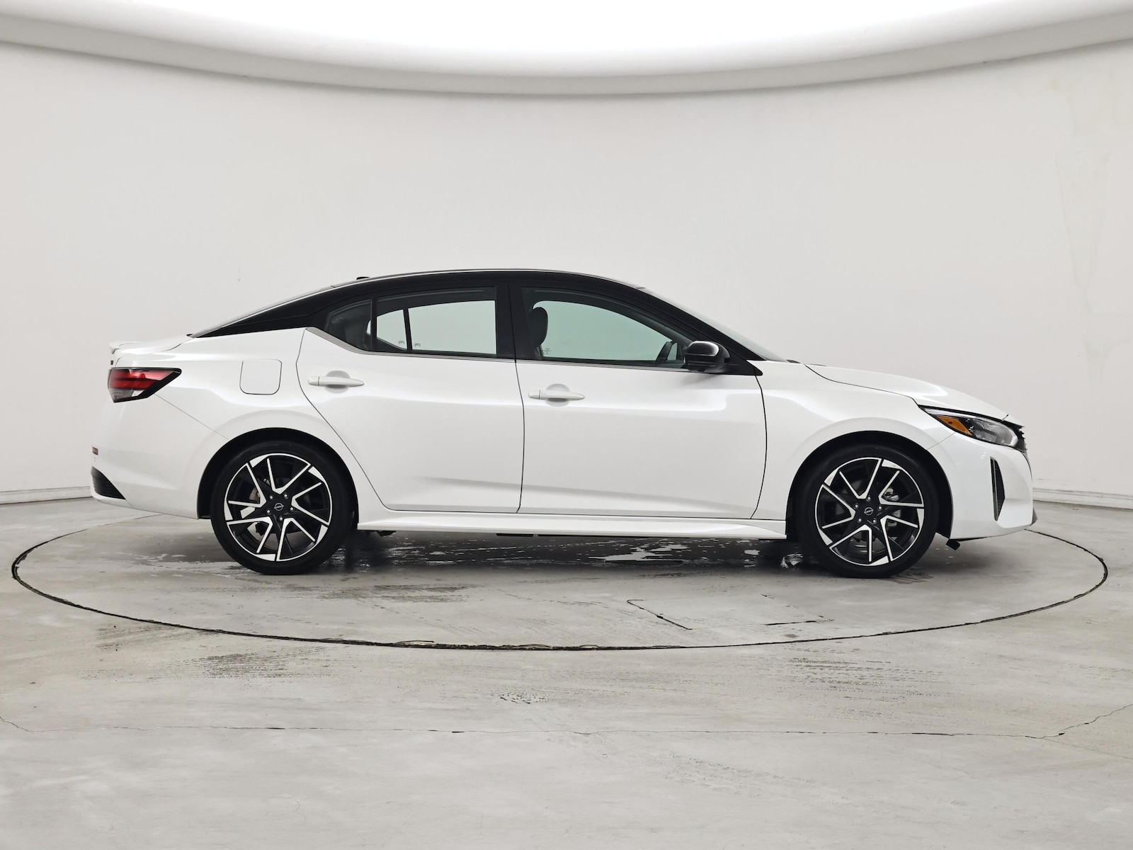 2025 Nissan Sentra SR - Photo 8