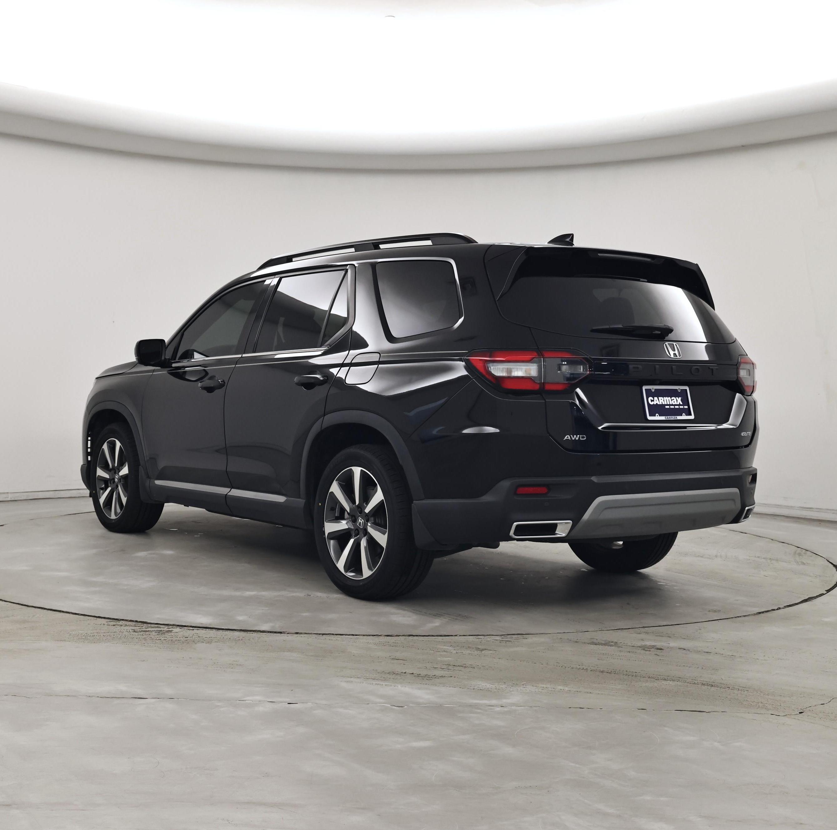 Thumbnail: 2023 Honda Pilot - 2