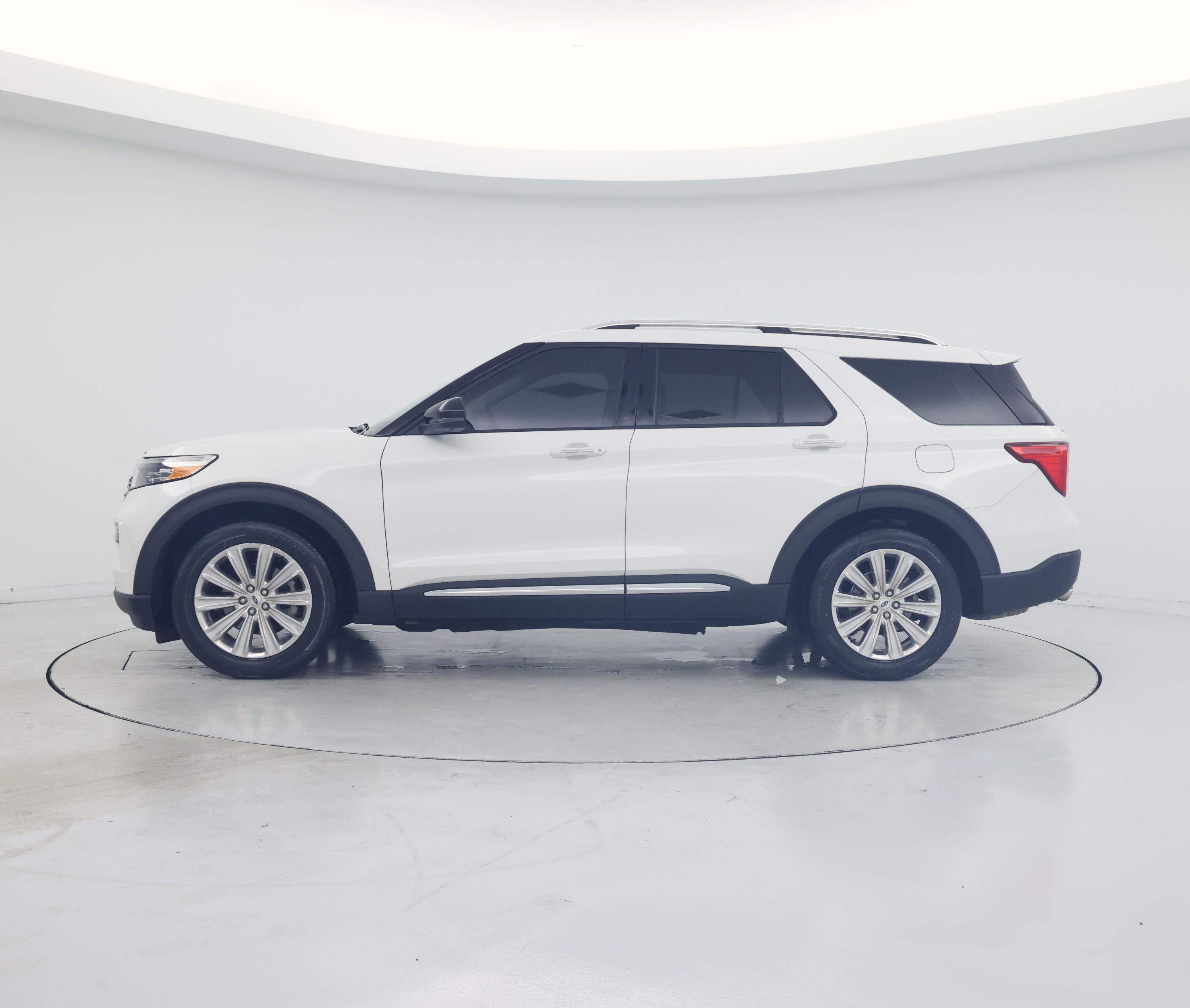 Thumbnail: 2022 Ford Explorer - 3