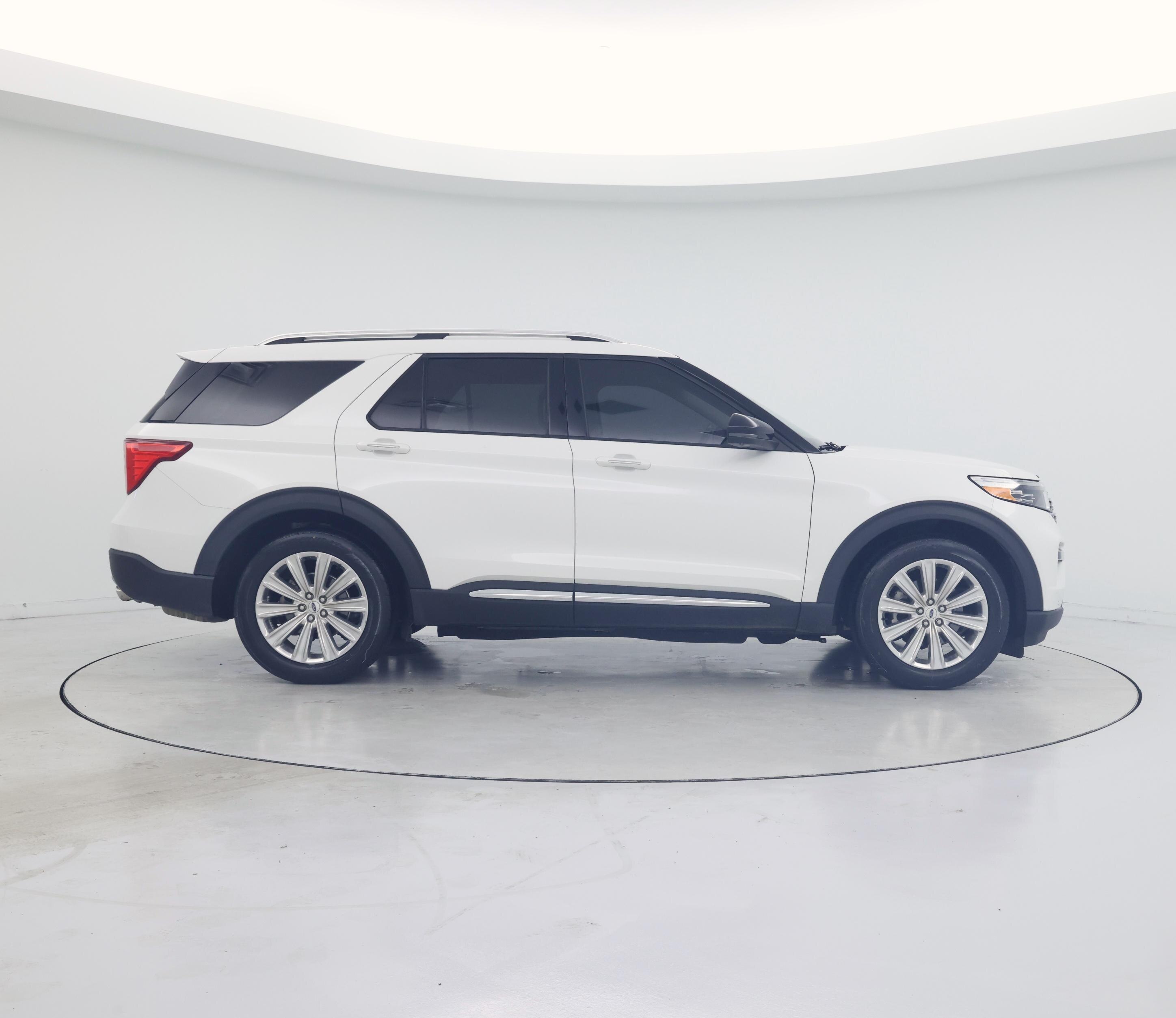 Thumbnail: 2022 Ford Explorer - 7