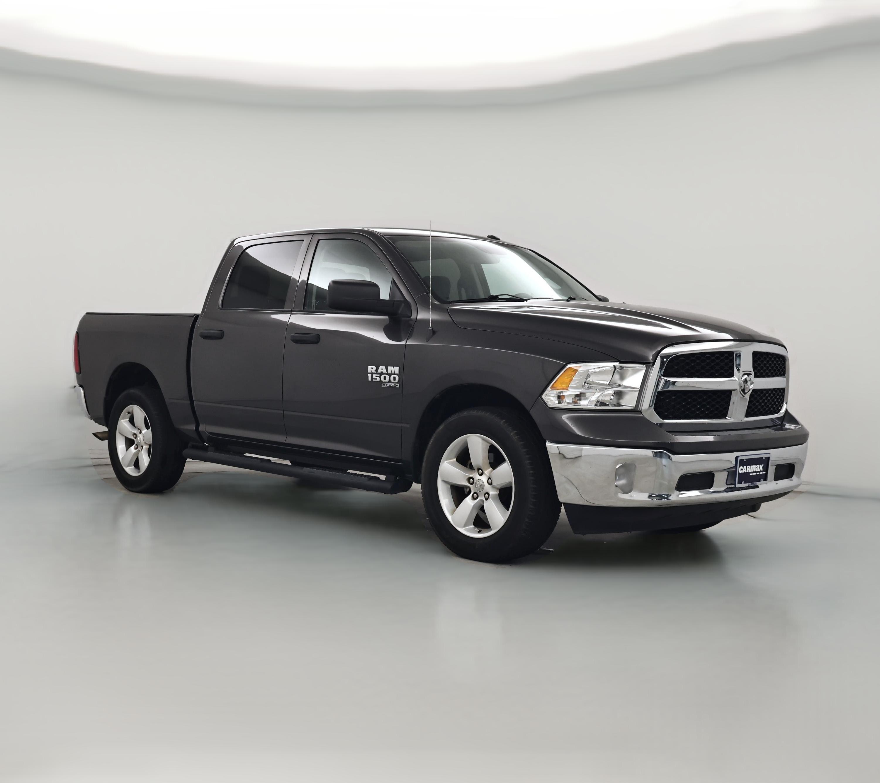 Thumbnail: 2021 RAM 1500 Classic - 1