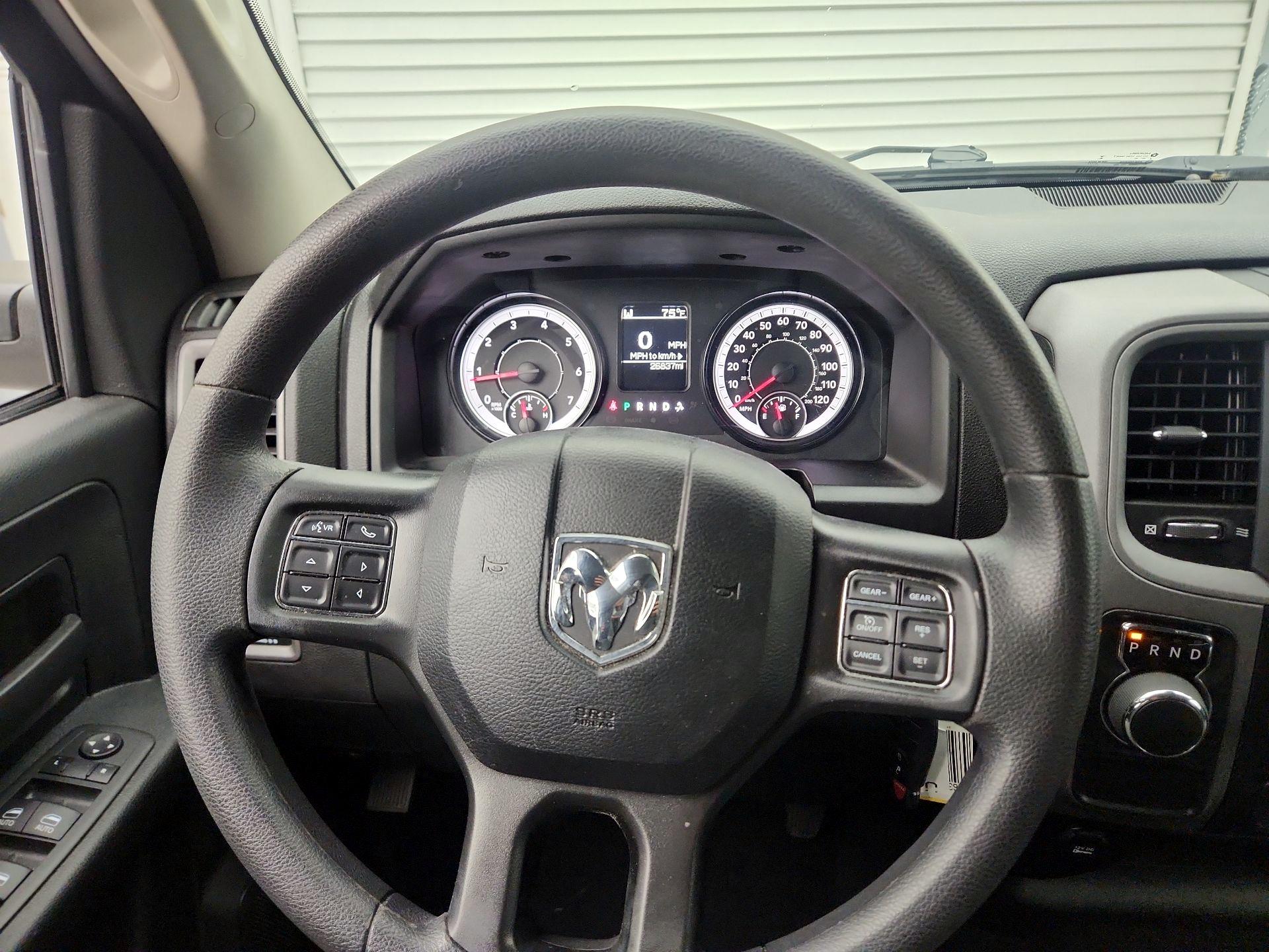 Thumbnail: 2021 RAM 1500 Classic - 10