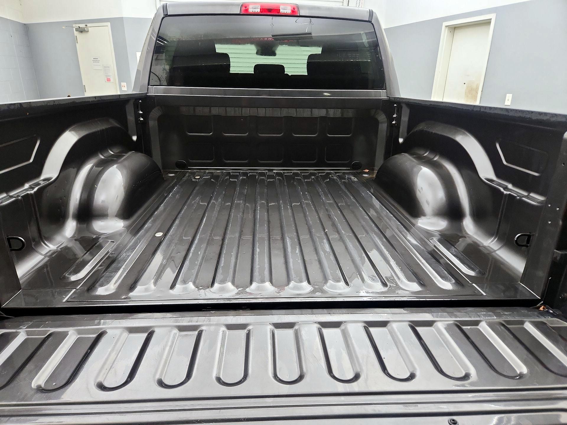 Thumbnail: 2021 RAM 1500 Classic - 20