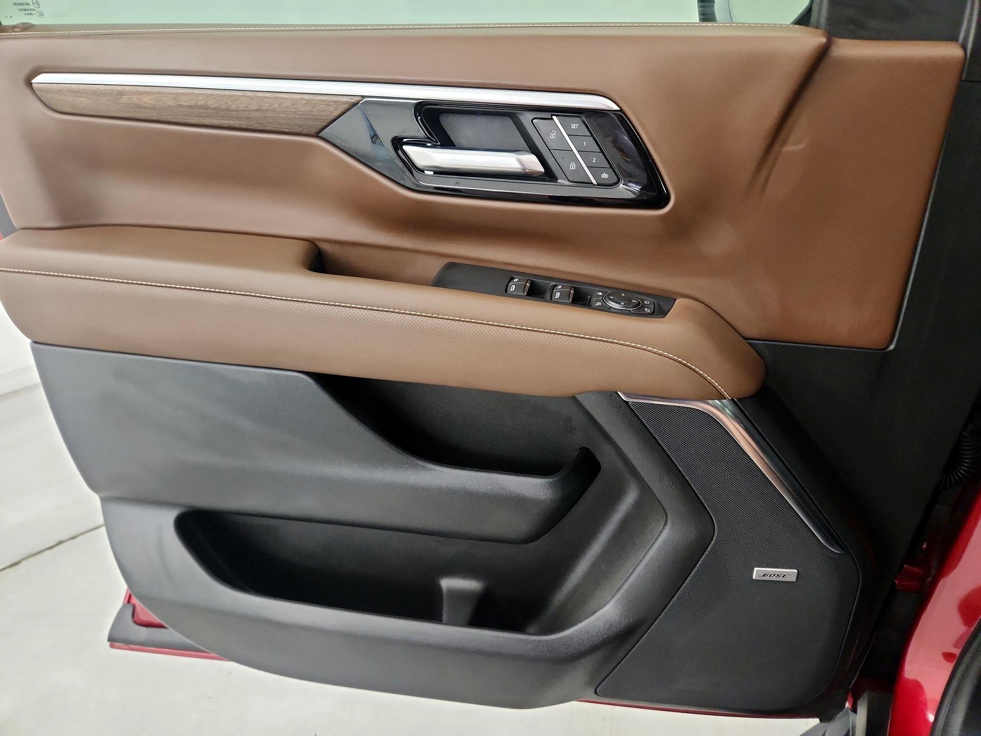Thumbnail: 2025 Chevrolet Tahoe - 12