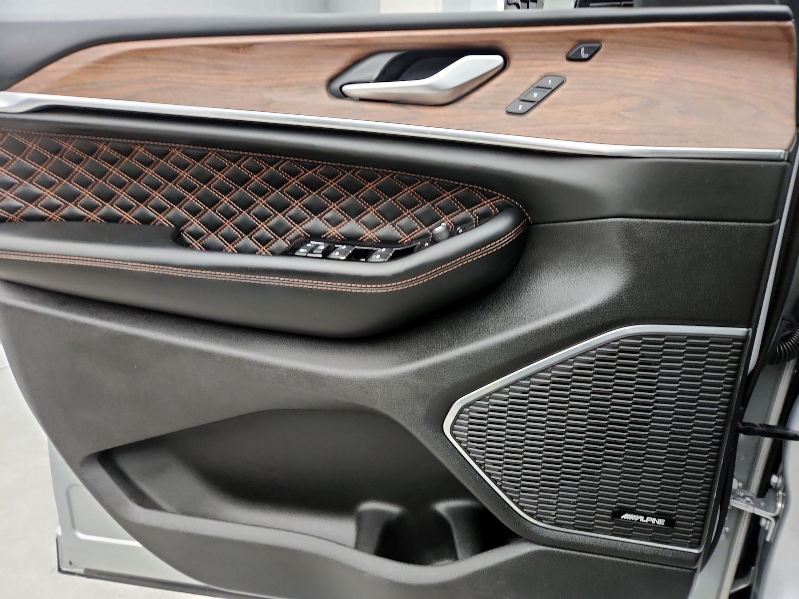 2025 Jeep Grand Cherokee Summit - Photo 13