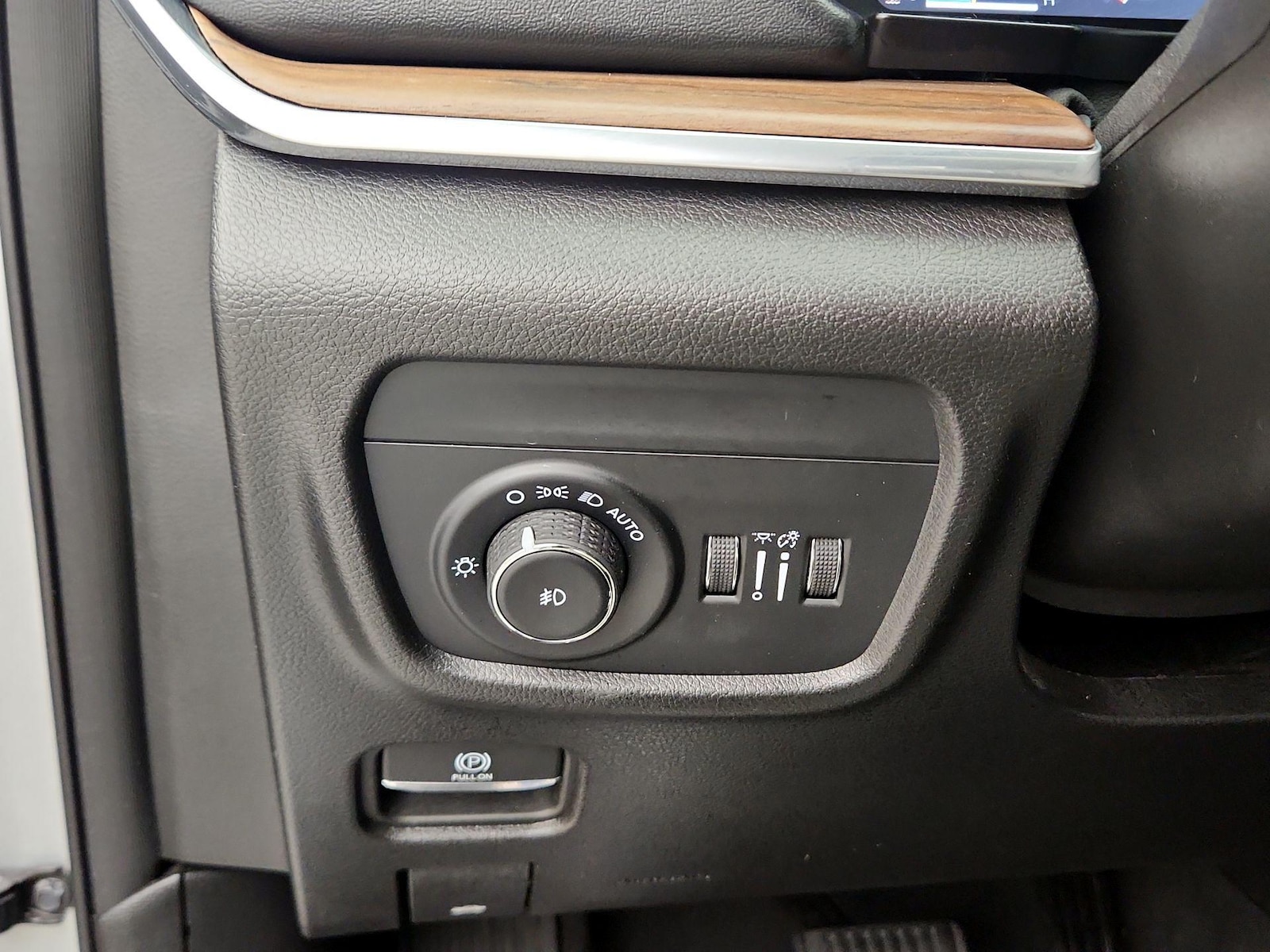 2025 Jeep Grand Cherokee Summit - Photo 14
