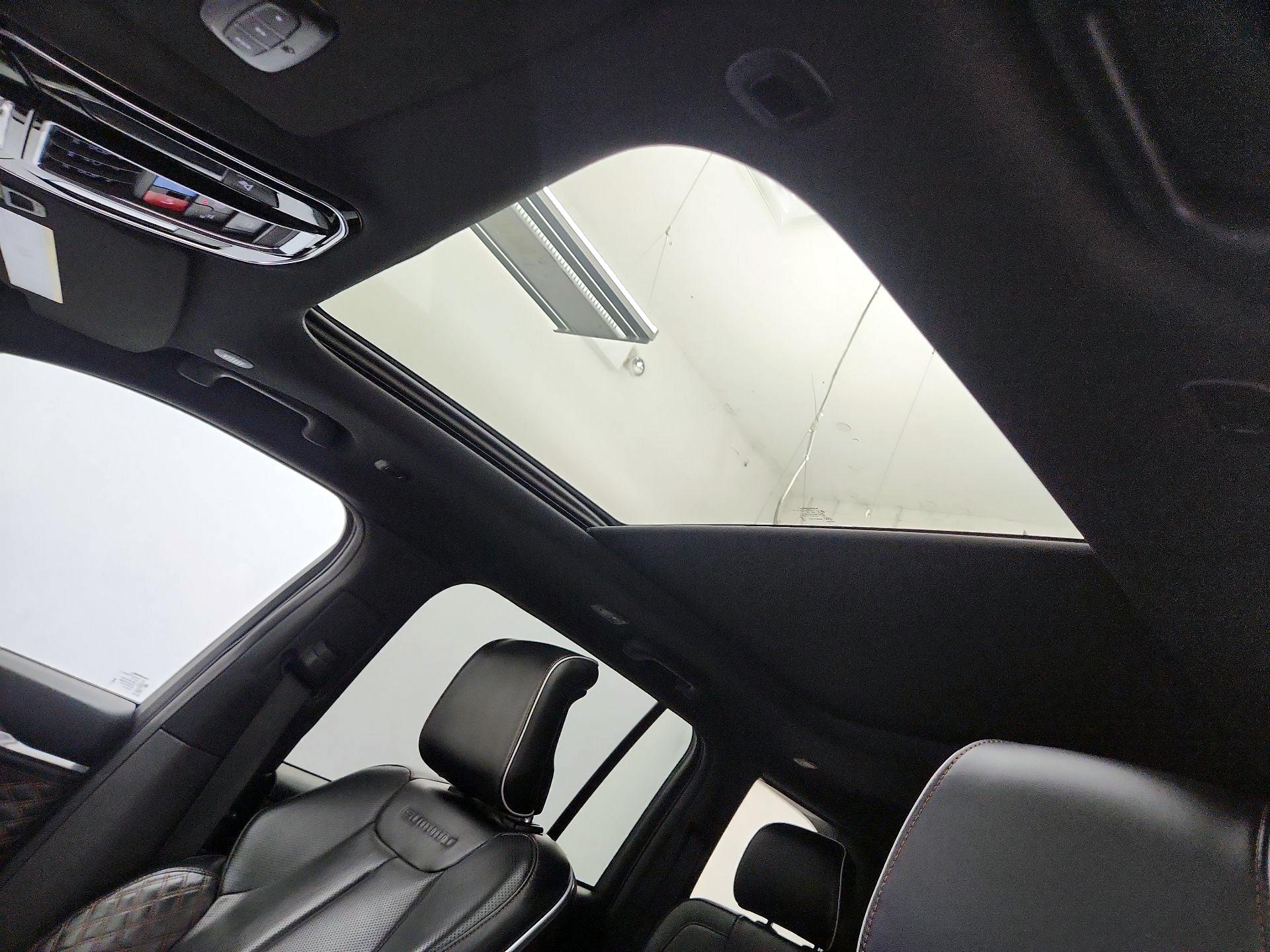 Thumbnail: 2025 Jeep Grand Cherokee - 20