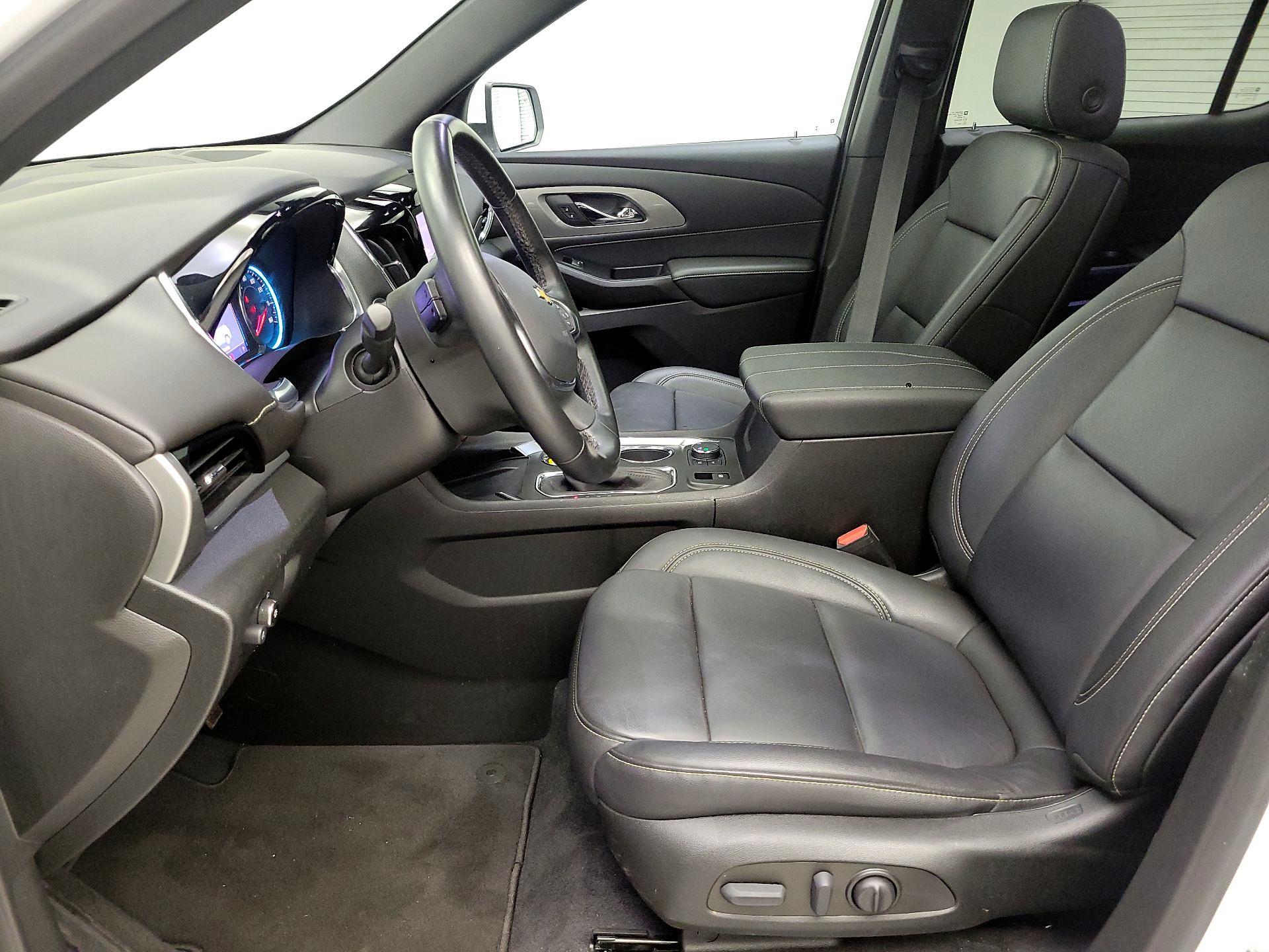 Thumbnail: 2023 Chevrolet Traverse - 11