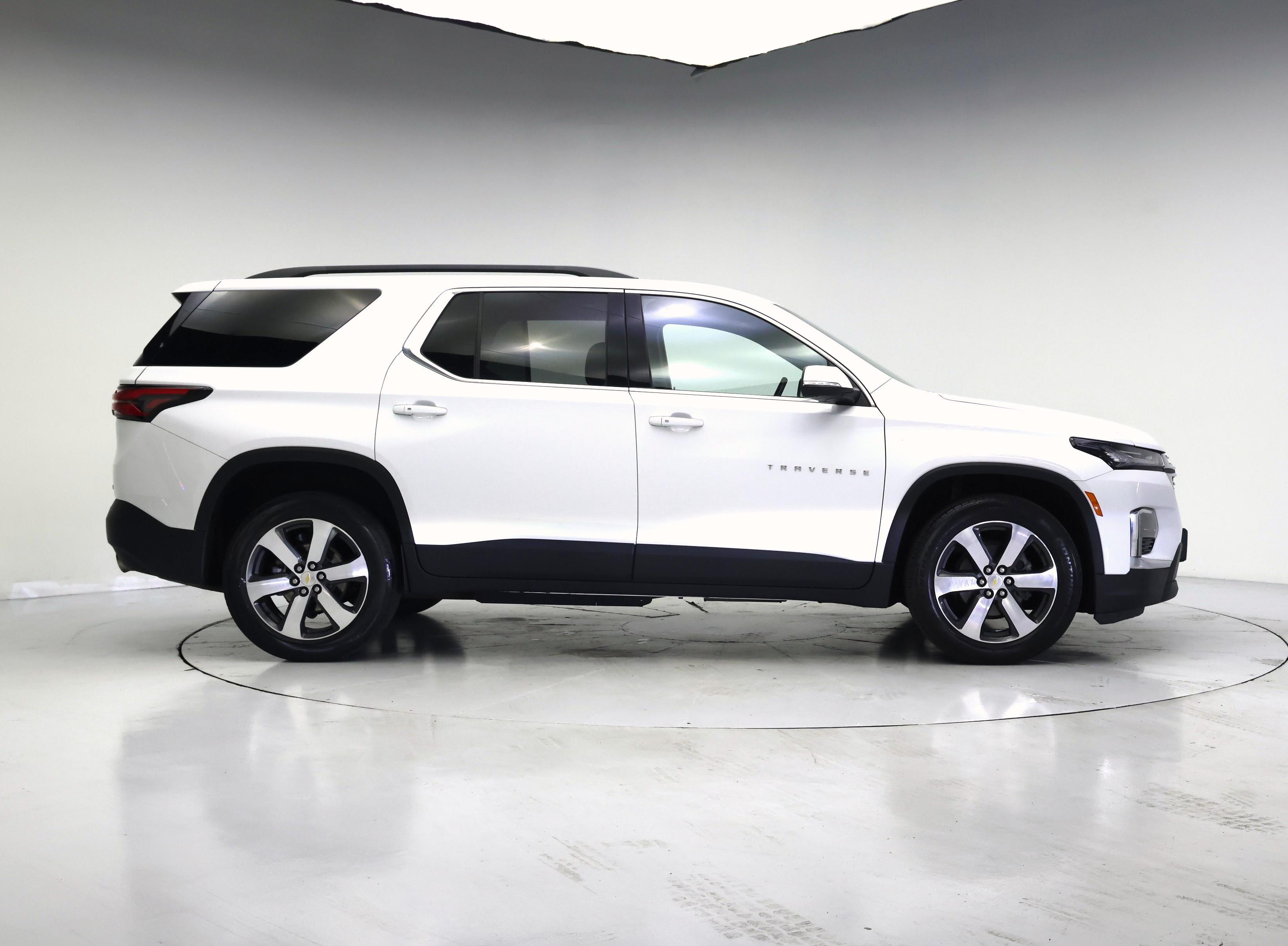 Thumbnail: 2023 Chevrolet Traverse - 7