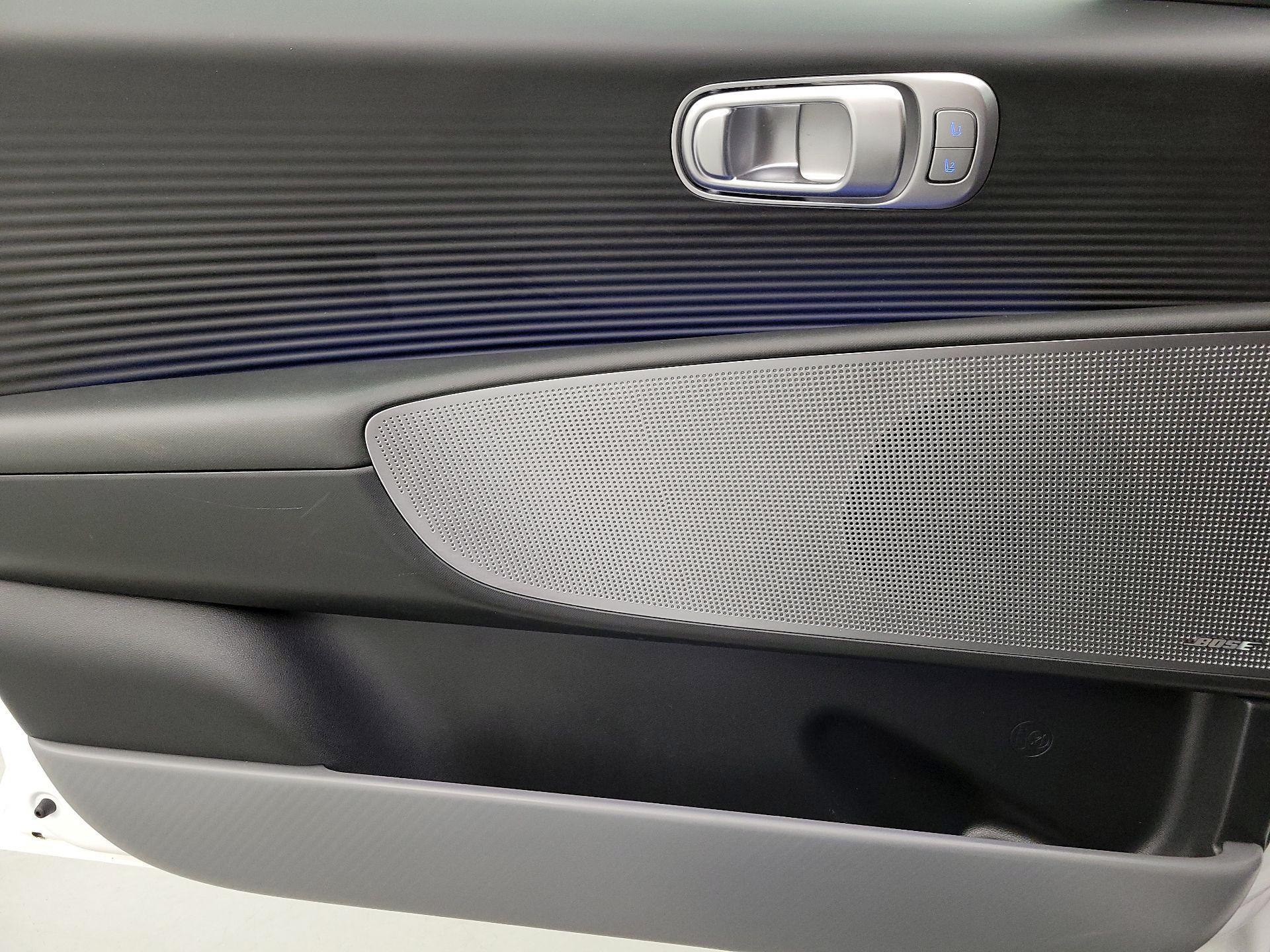 Thumbnail: 2023 Hyundai Ioniq 6 - 12