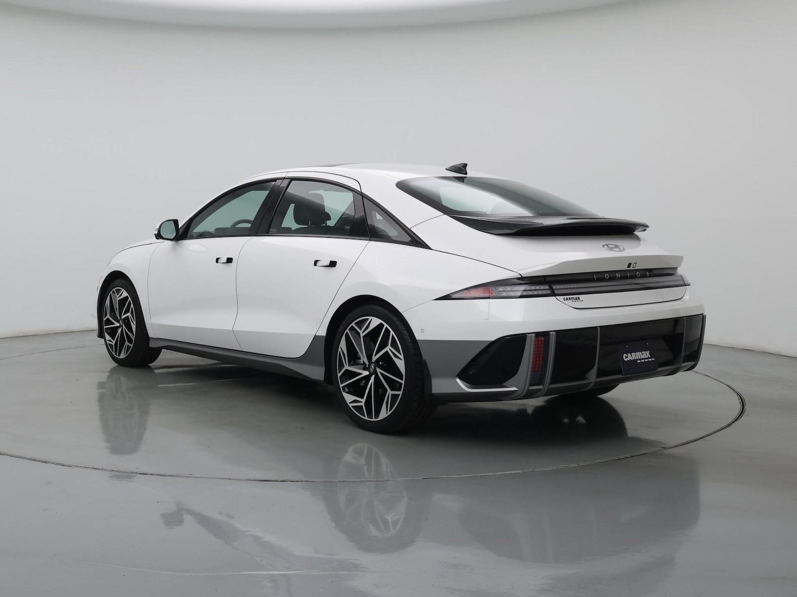 2023 Hyundai IONIQ 6 Limited - Photo 3