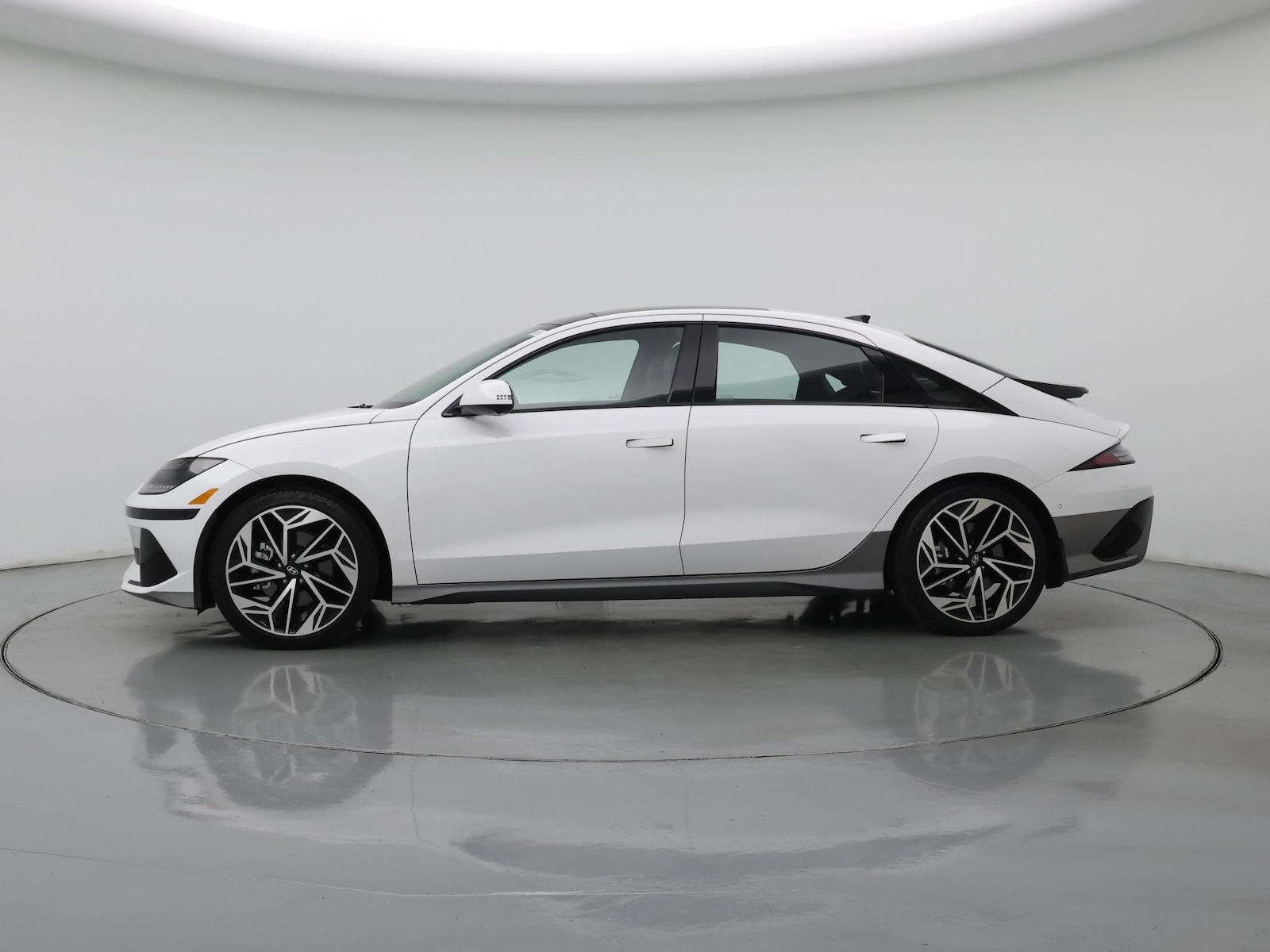 2023 Hyundai IONIQ 6 Limited - Photo 4
