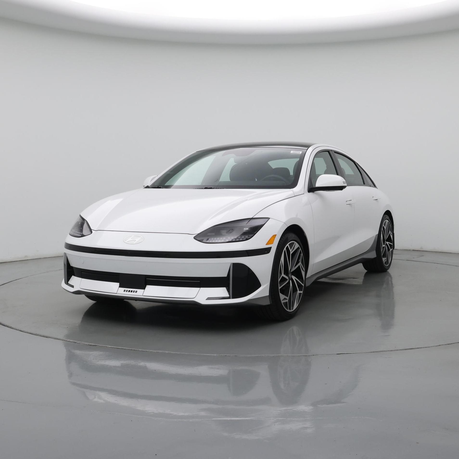 Thumbnail: 2023 Hyundai Ioniq 6 - 4