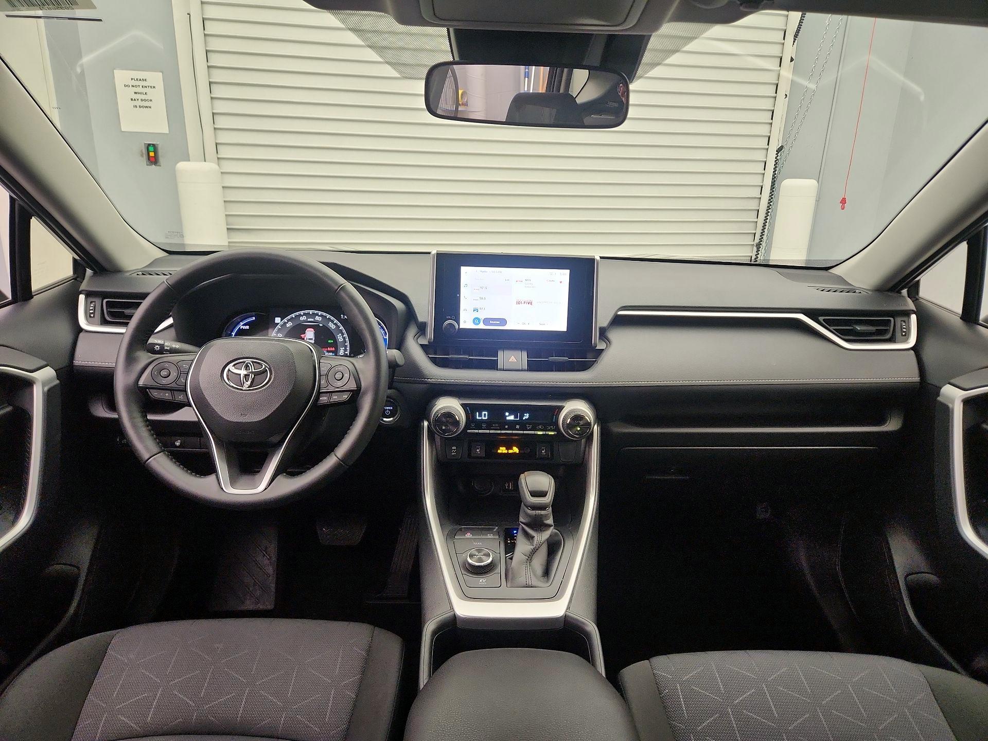 Thumbnail: 2025 Toyota RAV4 - 9