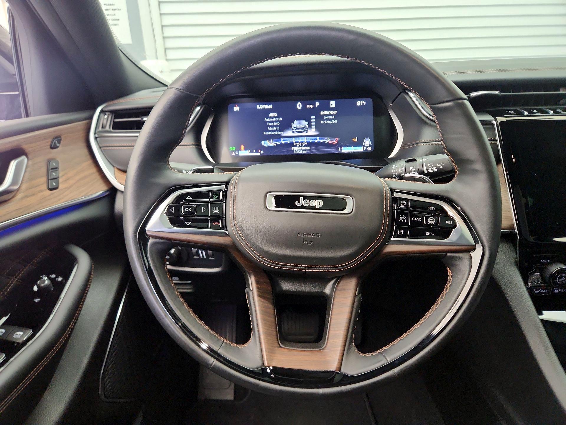 Thumbnail: 2023 Jeep Grand Cherokee - 10